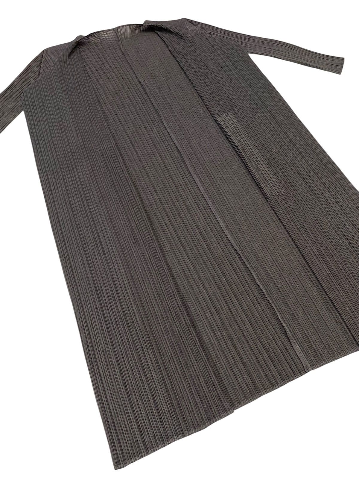 Pleats Please Issey Miyake Vintage Pleats Please Issey Miyake Buttonless Long Cardigan Size L / US 10 / IT 46 - 10 Thumbnail