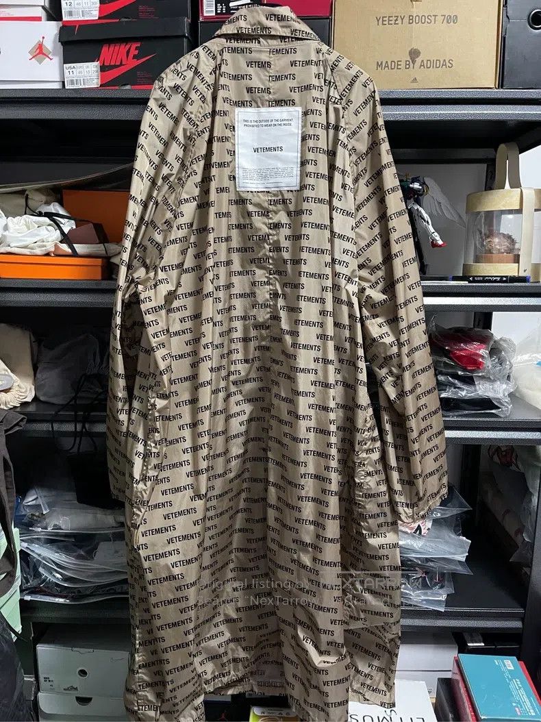 Other Vetements Letter Logo Trench Coat Size US XS / EU 42 / 0 - 6 Thumbnail