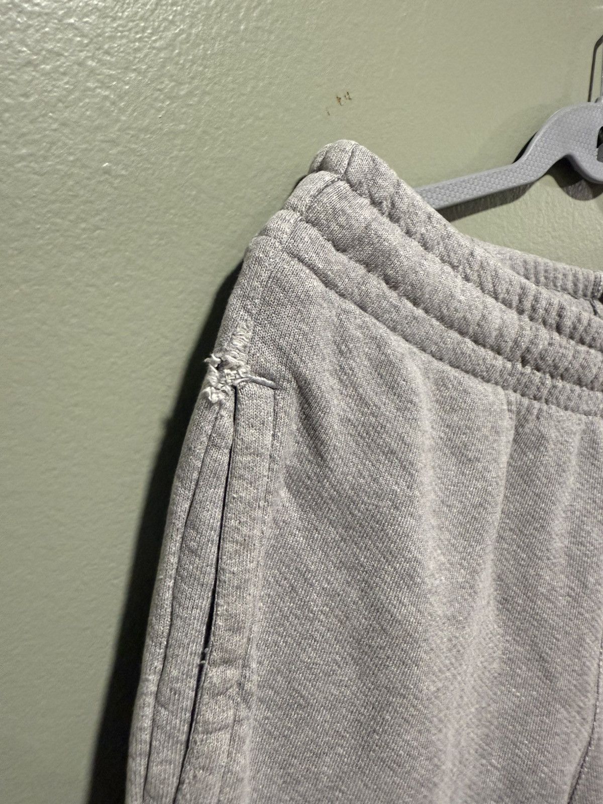 Off-White Off white Sweats Grey Size US 34 / EU 50 - 3 Thumbnail