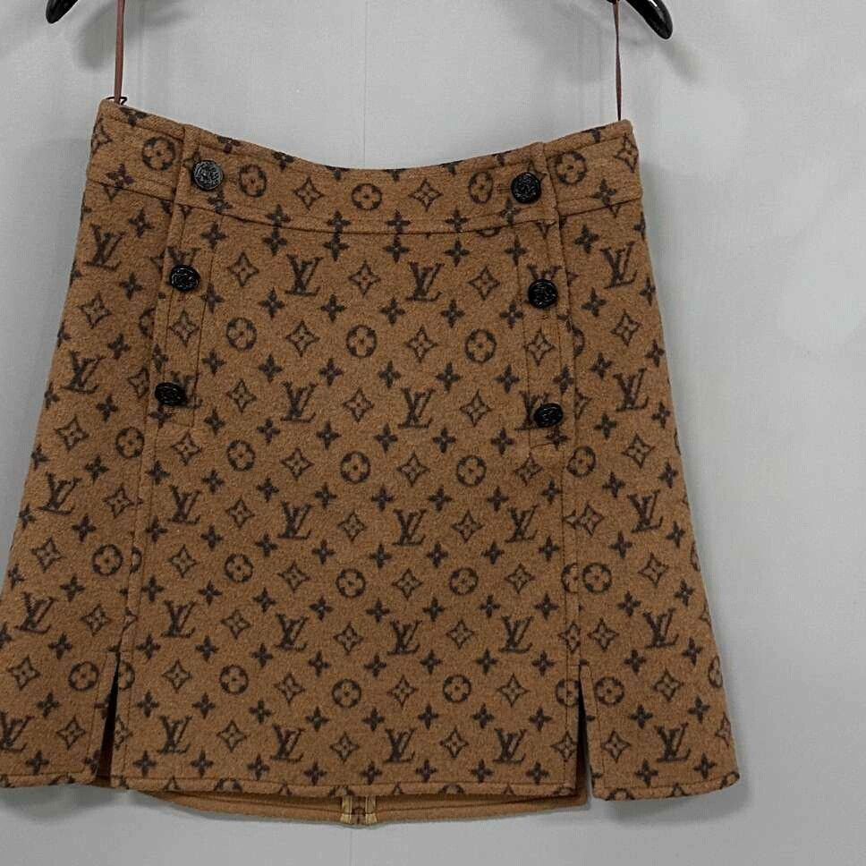 Louis Vuitton Louis Vuitton Skirt 35 Women Size 35" - 1 Thumbnail