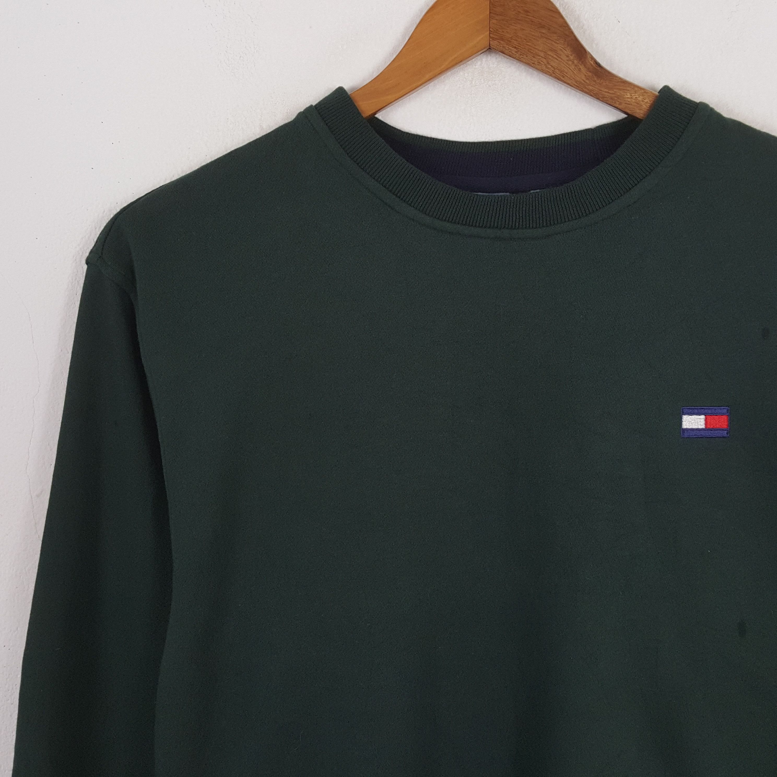 Tommy Hilfiger × Vintage Vintage TOMMY HILFIGER American Streetwear Sweatshirts Size US L / EU 52-54 / 3 - 2 Thumbnail
