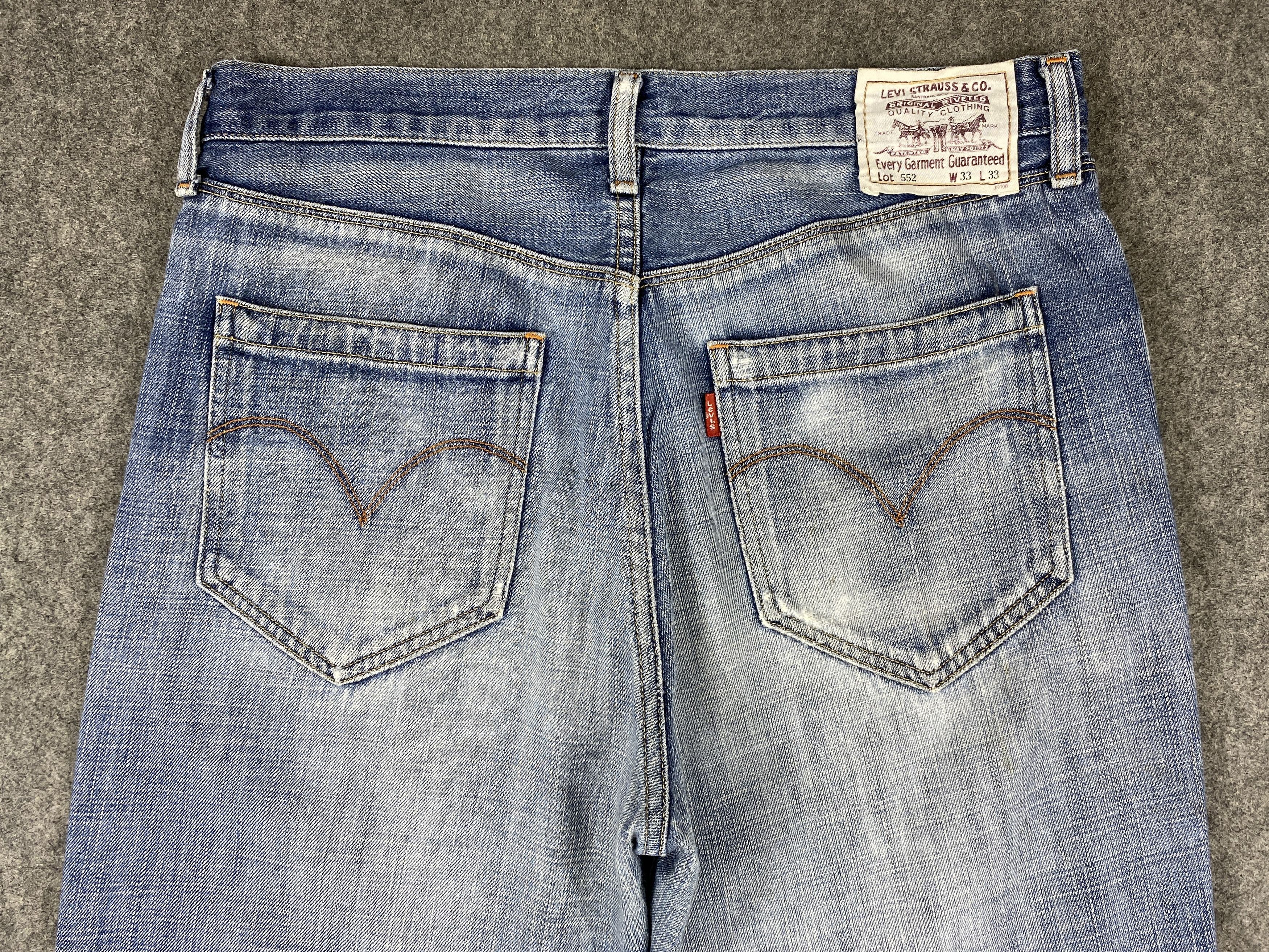 Levi's Ripped Distressed Blue Vintage Levi's 552 33x28 Denim JN2151 Size US 33 - 4 Thumbnail