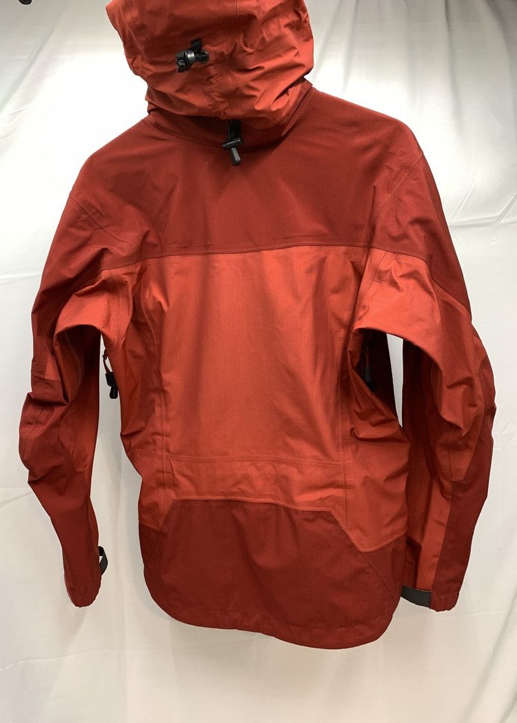 Arc'teryx ARCTERYX Theta SV Vintage 2004 Gore Tex XCR Jacket Size S / US 4 / IT 40 - 10 Thumbnail