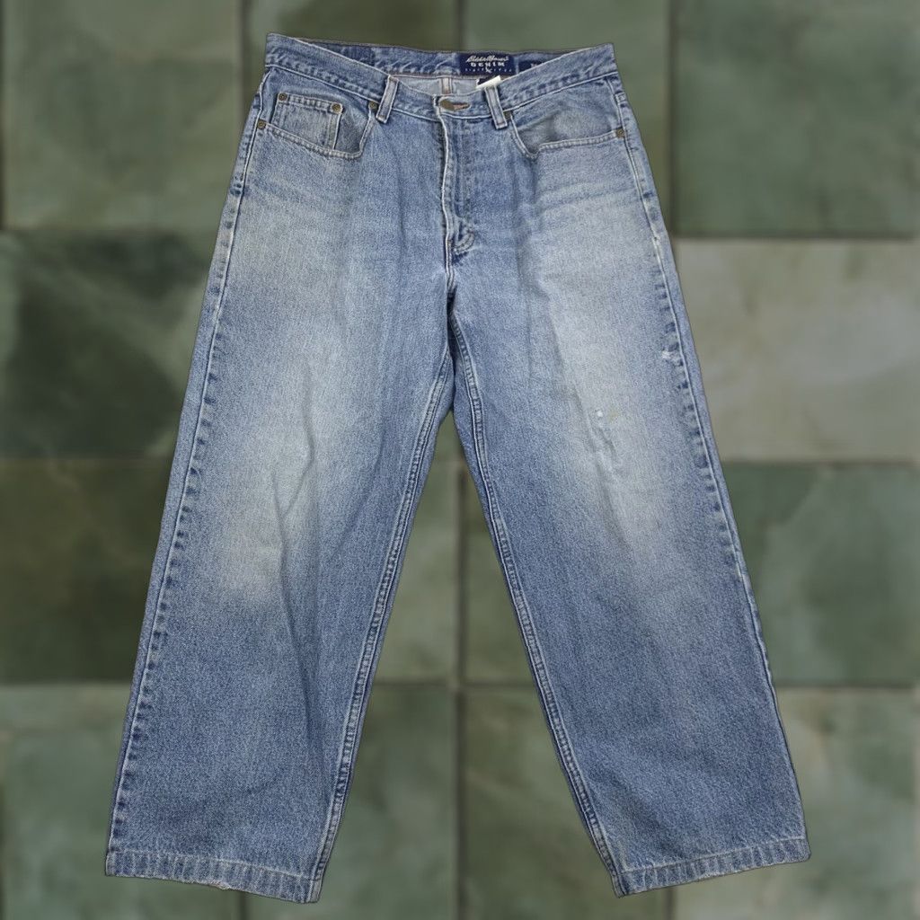 VINTAGE Eddie Bauer Jeans Adult 34 Blue Relaxed Fit Straight Leg 90s Y2K Mens Jeans