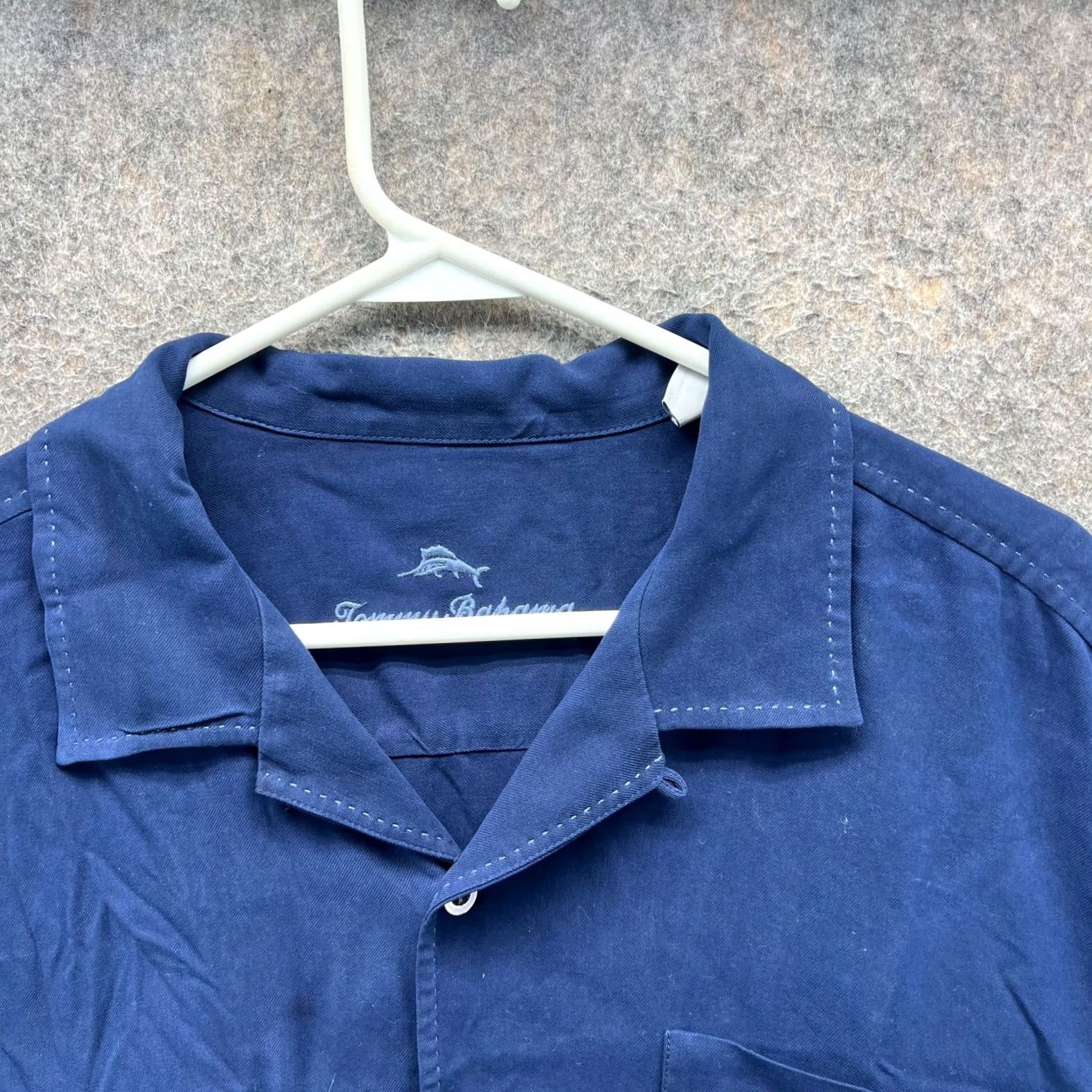 Tommy Bahama Tommy Bahama Shirt Mens Large Blue Navy Button Down Preppy Silk Blank Hawaiian - Vintage Size US L / EU 52-54 / 3 - 5 Thumbnail