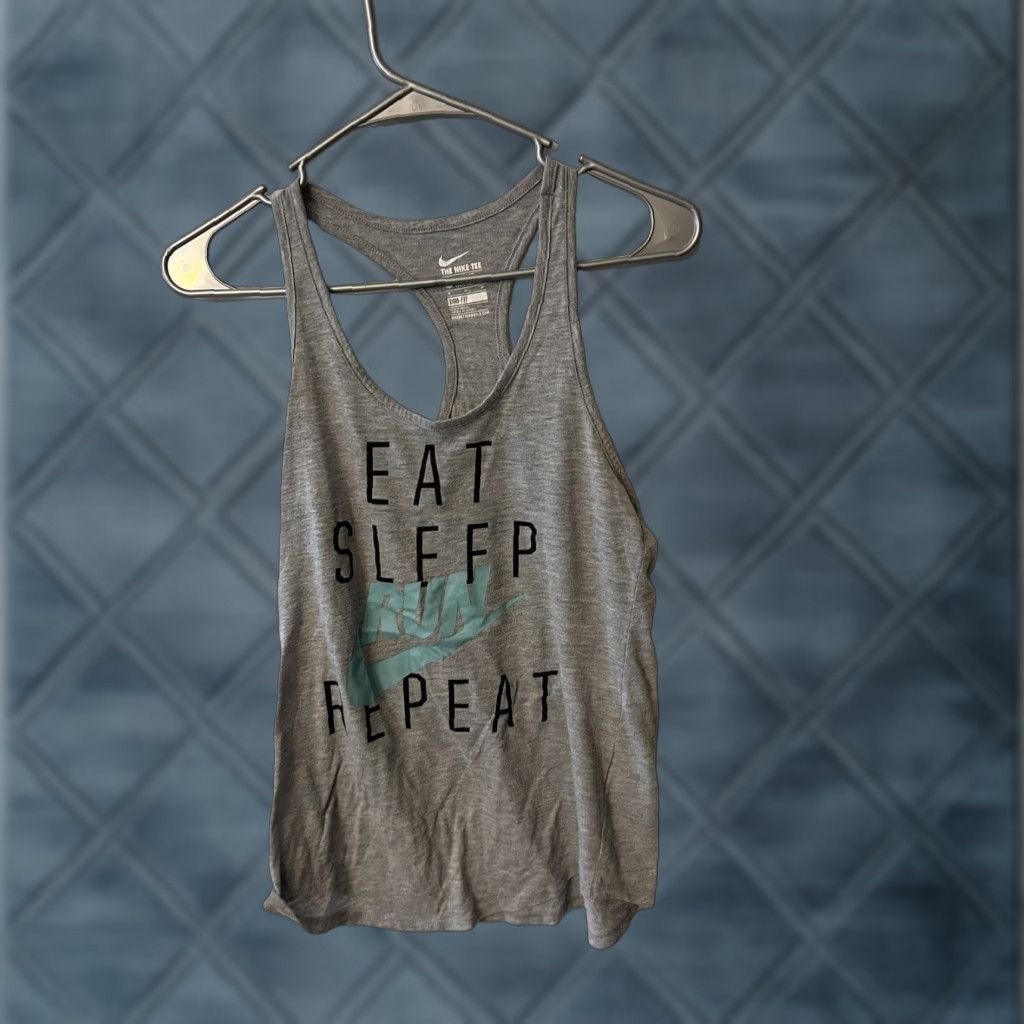 Nike Nike Dri-FIT Tank Top RacerBack Women's Medium Gray Nike Dry Fit Sports Tank Top RacerBack, Size Medium Gray Graphic Size M / US 6-8 / IT 42-44 - 1 Thumbnail