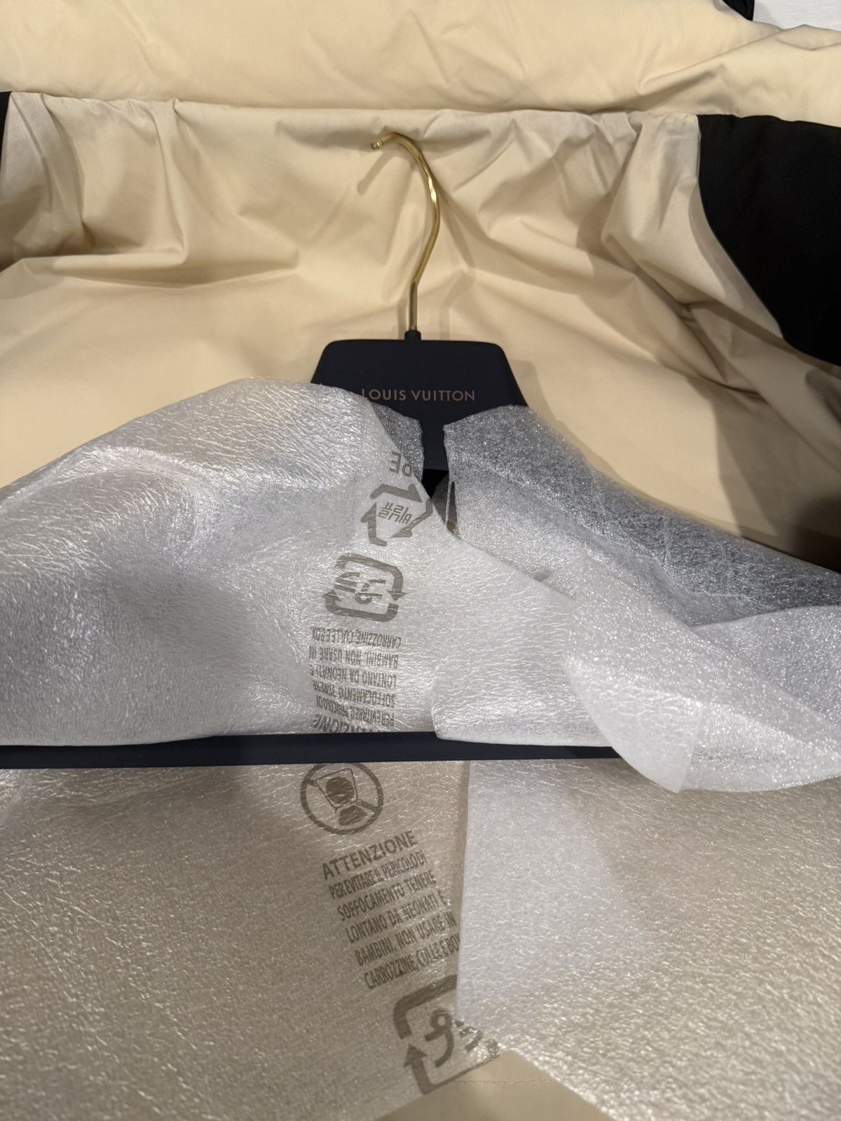 Louis Vuitton Placed Monogram Ecodown Blouson| LOUIS VUITTON COAT Size US XXL / EU 58 / 5 - 10 Thumbnail