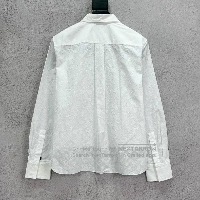 Louis Vuitton Louis Vuitton White embossed shirt Size XS / US 0-2 / IT 36-38 - 2 Thumbnail