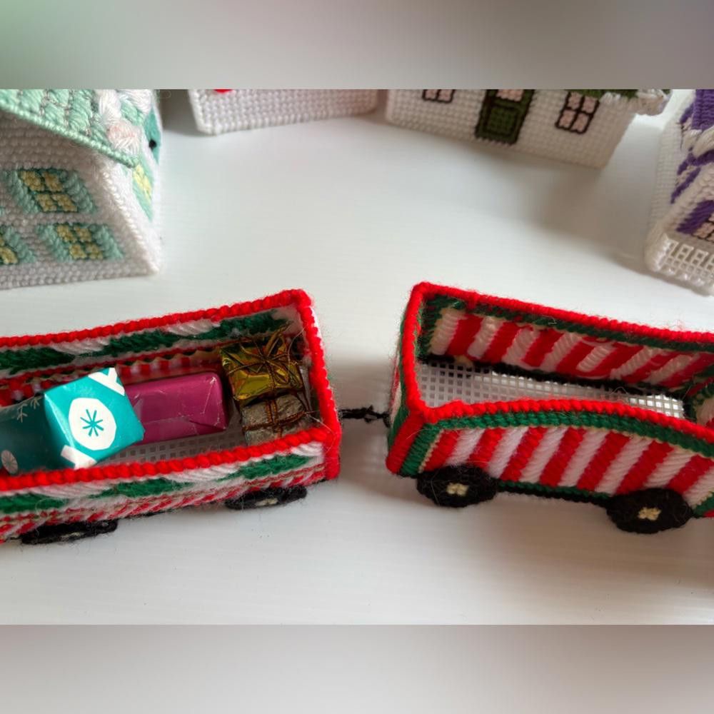 Vintage Plastic Canvas Needlepoint 2 Trains and 4 Houses