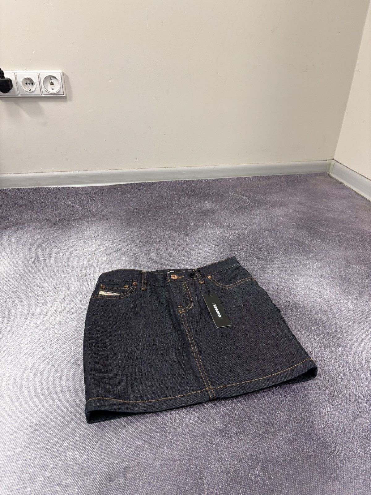Diesel Diesel De-Mode NWT Women’s Navy/Black Denim Mini Skirt Size 24" / US 00 / IT 34 - 3 Thumbnail