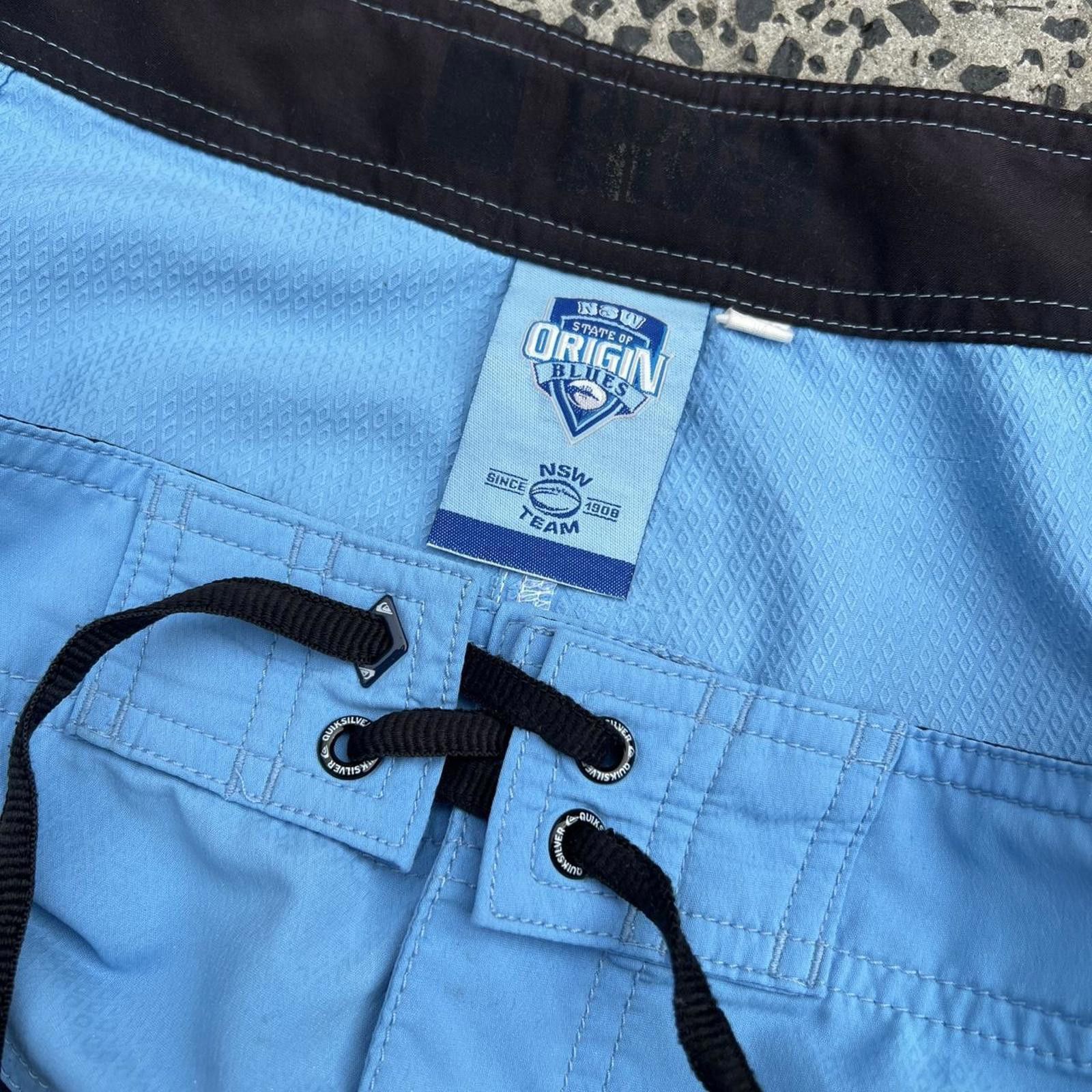 Quiksilver Quiksilver Men's Blue Shorts Size US 36 / EU 52 - 2 Thumbnail