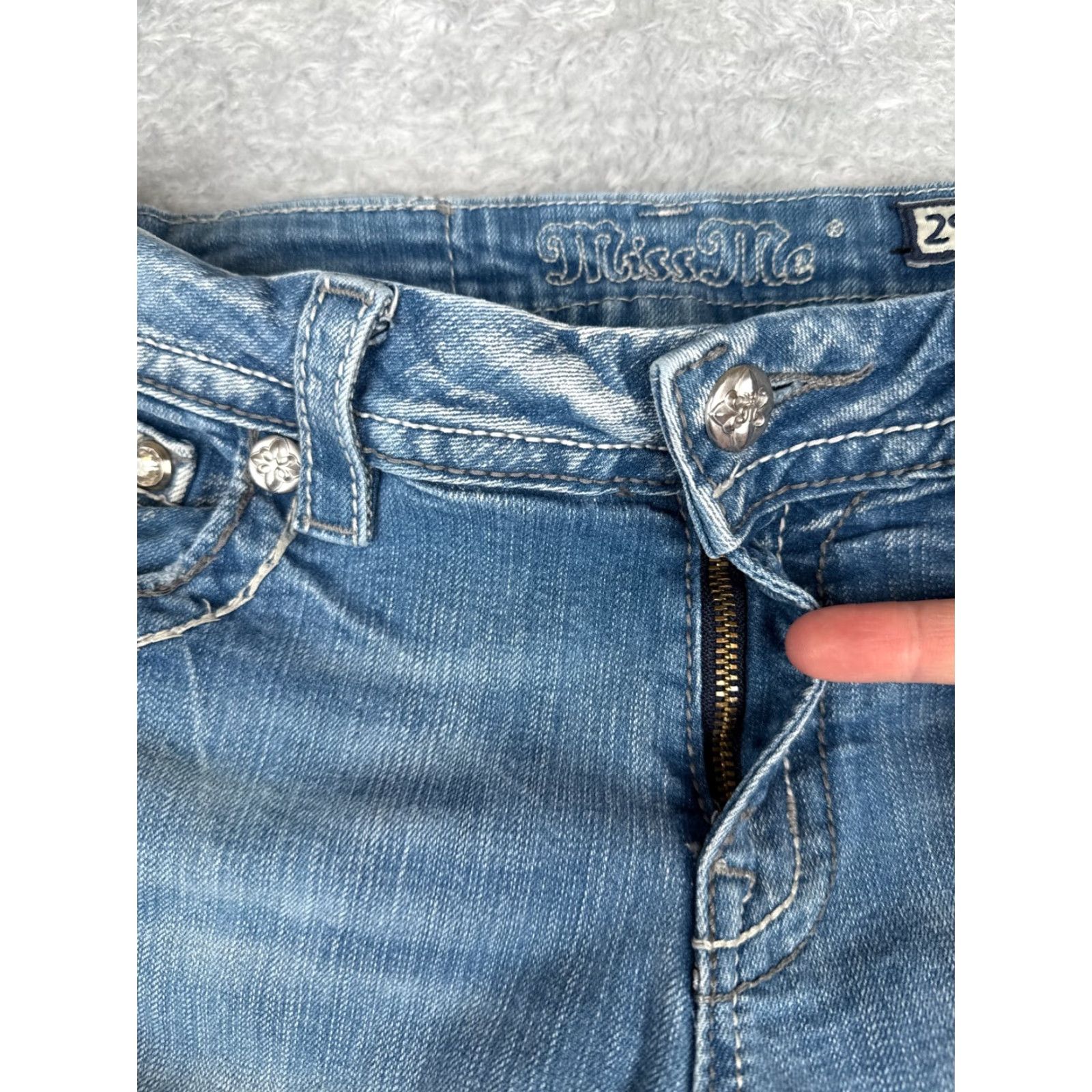 Miss Me Miss Me Jeans Women Blue Denim Ankle Skinny Distressed Low Rise 30x30 29 Slim Fit 5-Pocket Cotton Rock Southwestern Mens? Size 29" - 5 Thumbnail