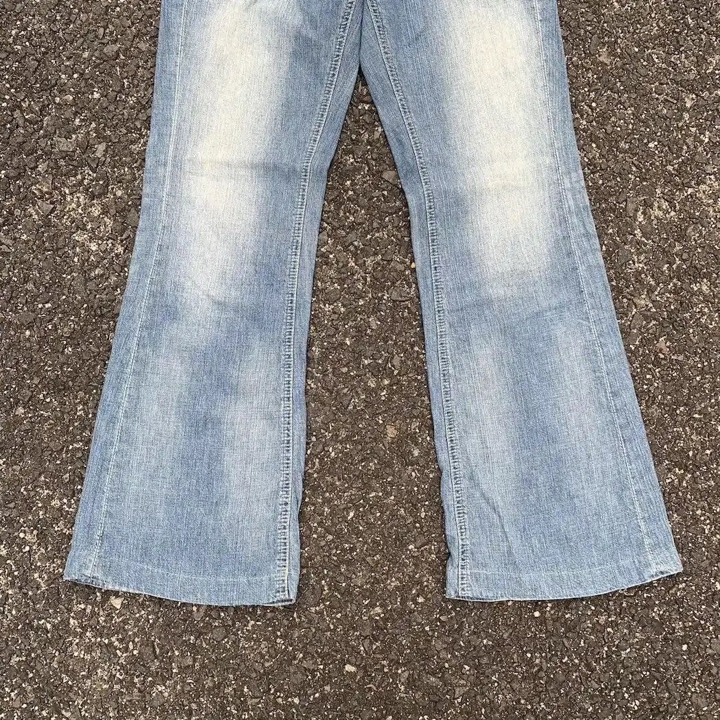 Buckle Black R.H.P Jeans Flare/Bootcut 30x30 Denim Faded Cinch Back Pants Size US 30 / EU 46 - 3 Thumbnail