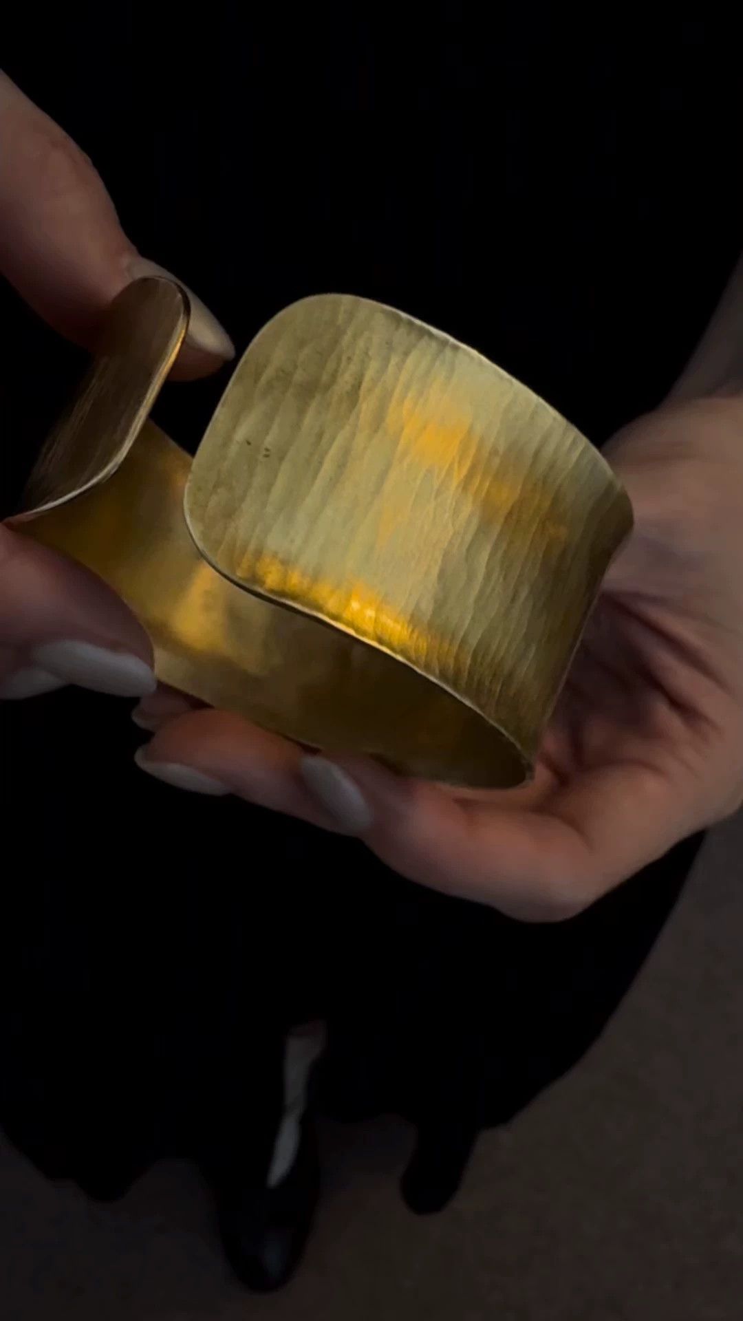 Other zooSelect Handmade Chiseled Brass Rippled Bracelet Size ONE SIZE - 1 Thumbnail