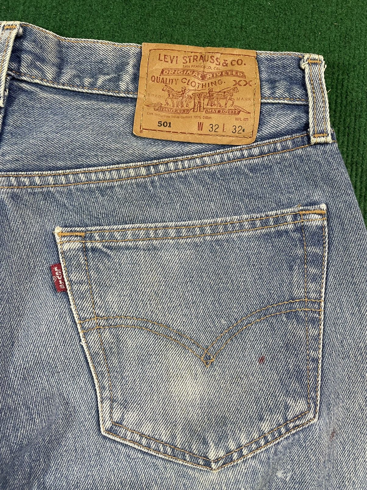 Levi's × Vintage Distressed Levis 501 with Paint Splatter Size US 32 / EU 48 - 6 Thumbnail