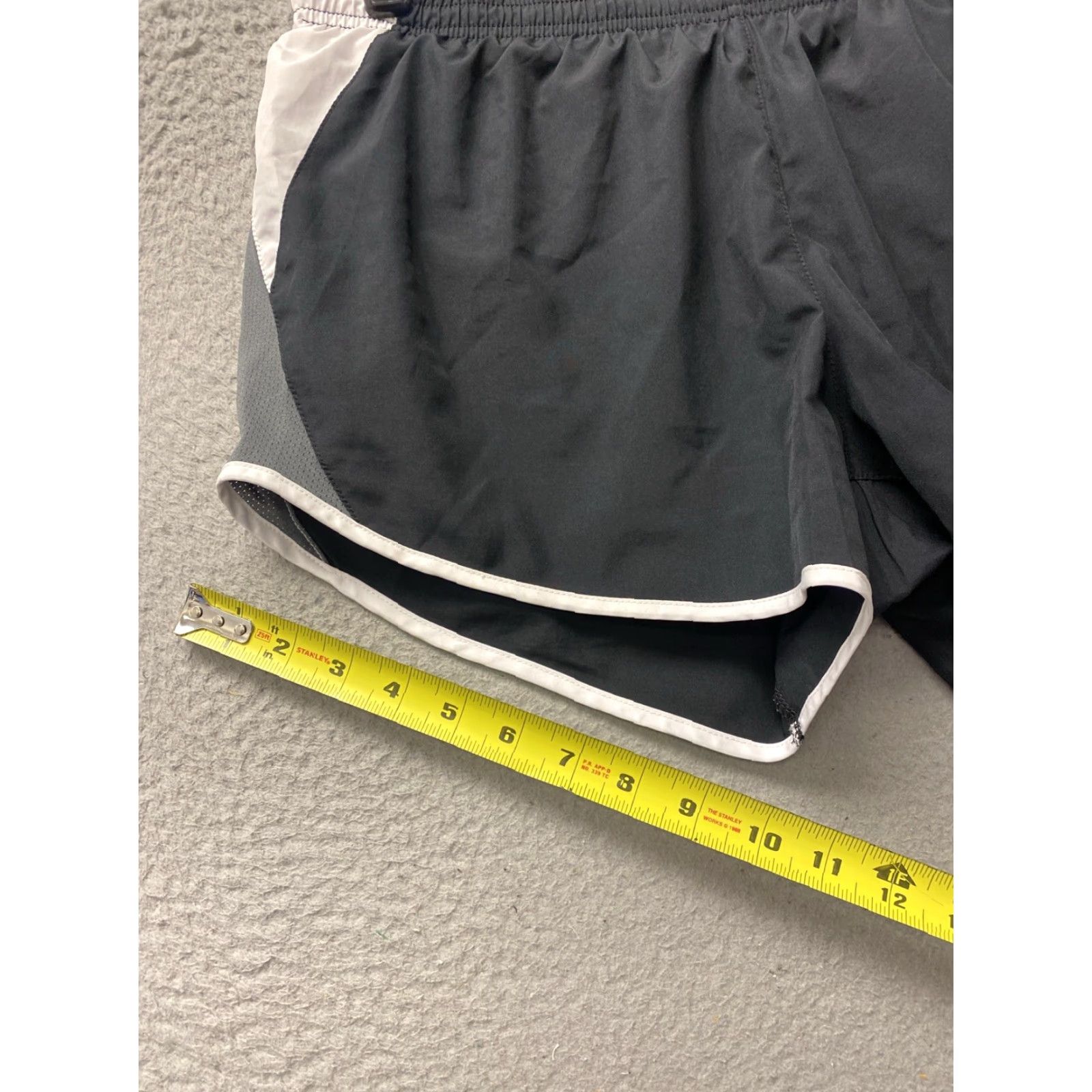 Nike Nike Shorts Women M Black Dri Fit Pull On Elastic Waist 117-13 Size 32" / US 10 / IT 46 - 6 Thumbnail