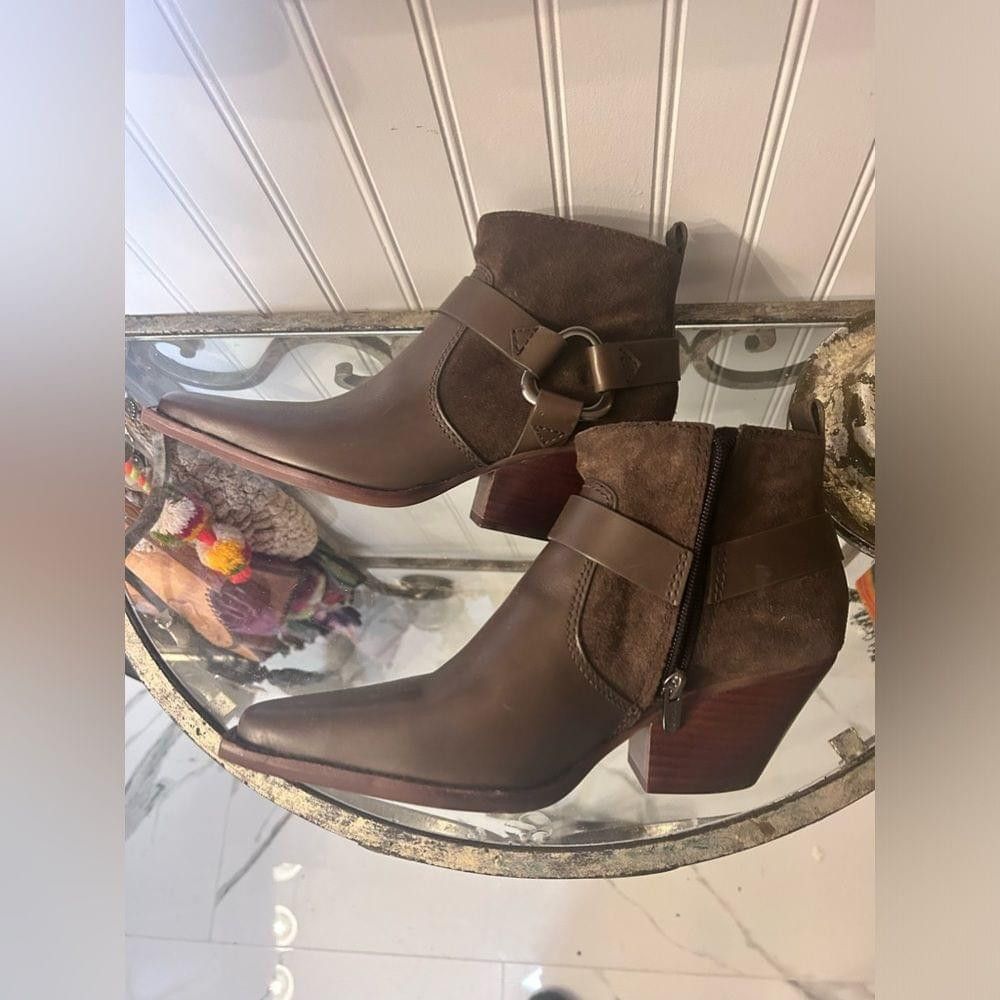 Vince Camuto Vince Camuto brown leather/suede Booties size 7.5 Size US 7.5 / IT 37.5 - 4 Thumbnail