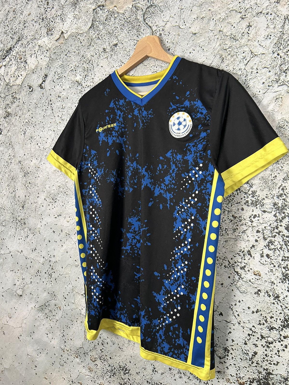 Vintage Kosovo Soccer Jersey National Ultra Rare Football Vintage Size US S / EU 44-46 / 1 - 2 Thumbnail