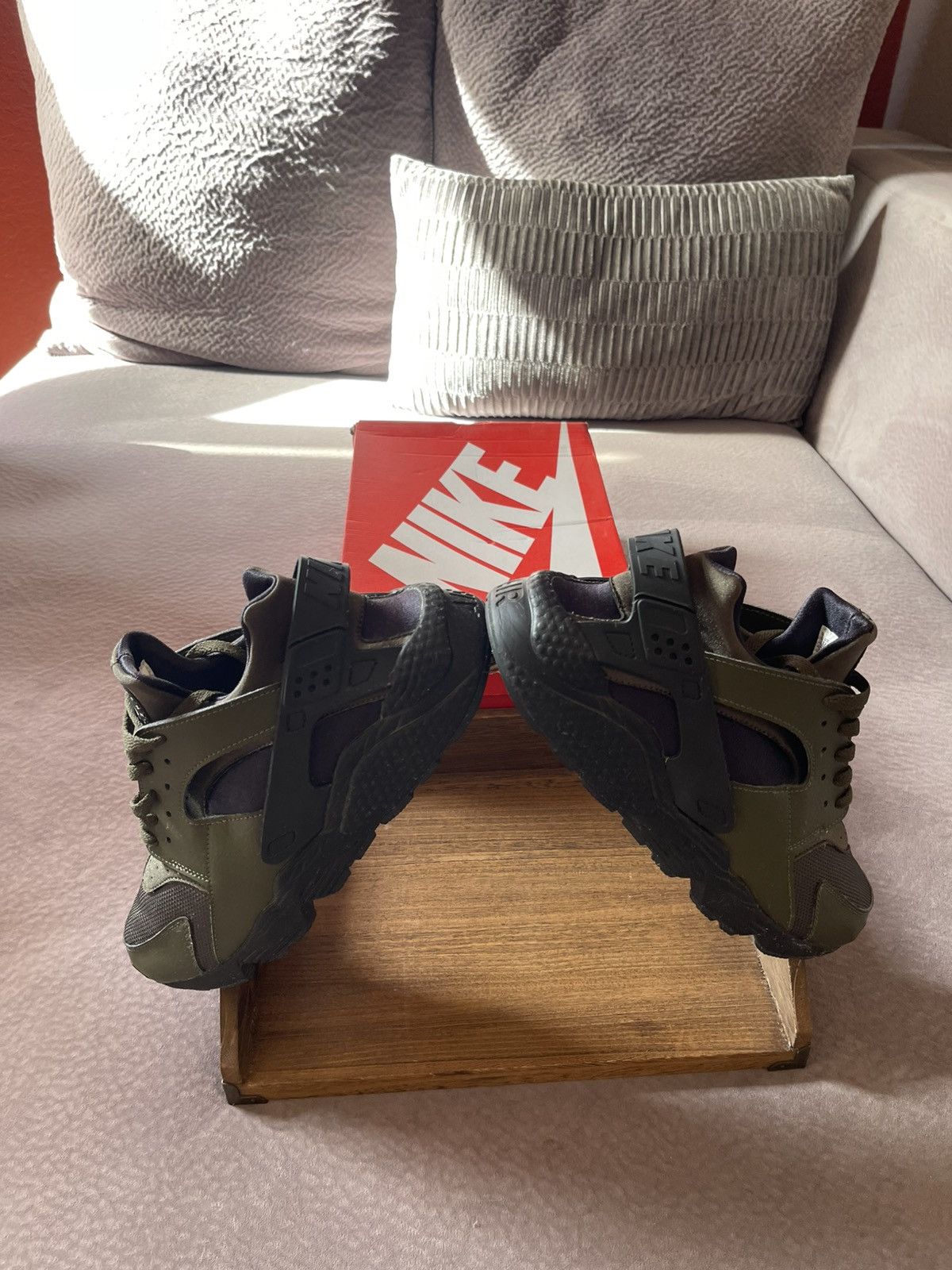Nike Nike Air Huarache Olive/Black Size US 12 / EU 45 - 1 Thumbnail
