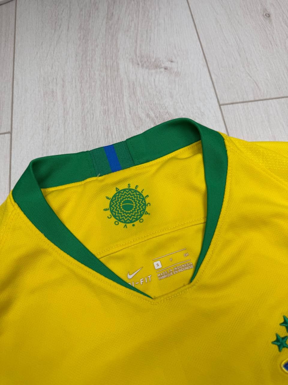 Nike Nike Brazil National Team 2018 Home Soccer Jersey T-shirt Size US S / EU 44-46 / 1 - 7 Thumbnail