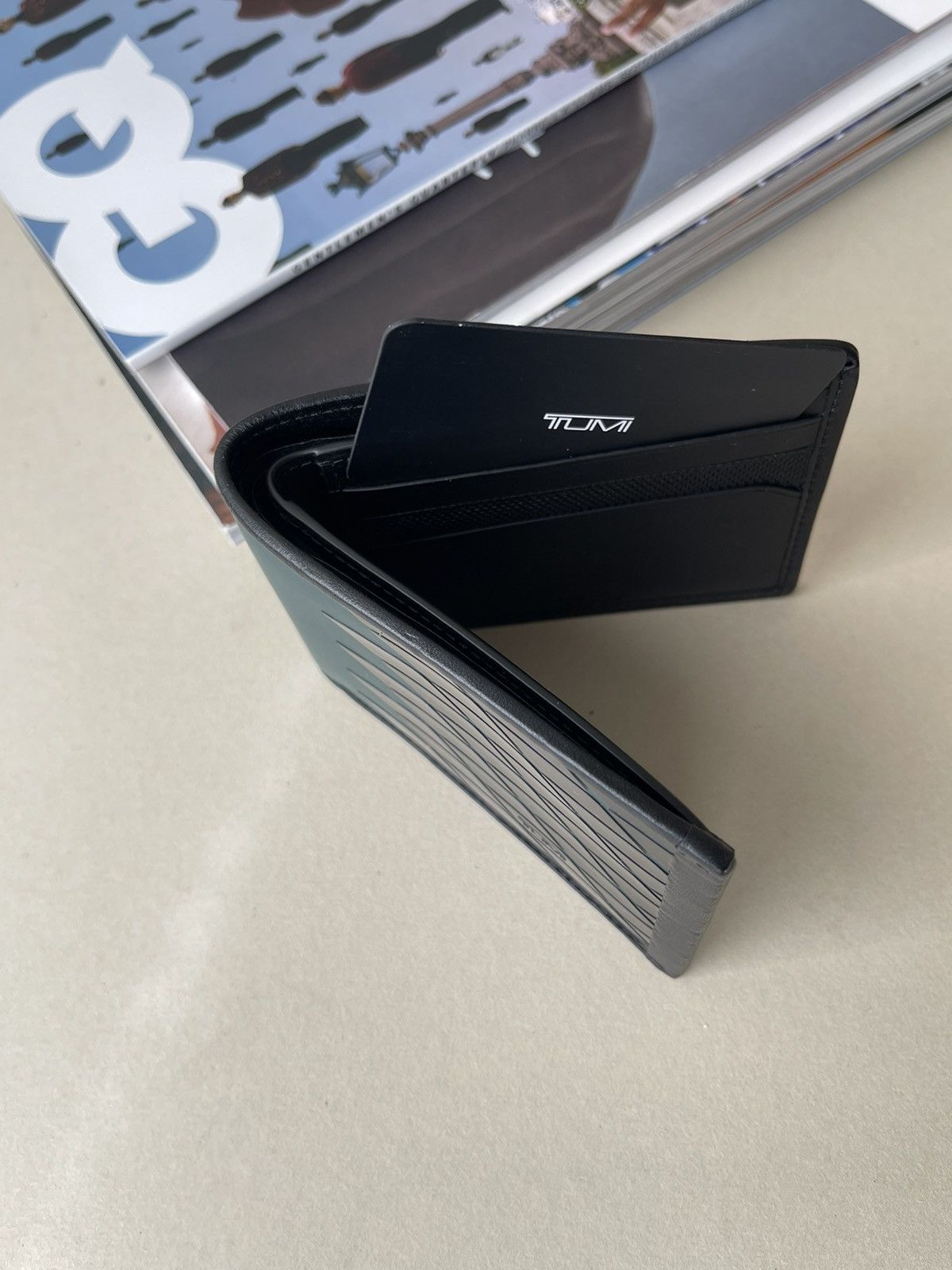 Tumi (New+Tag) Tumi wallet ‘rare’ limited (men) double billfold Size ONE SIZE - 9 Thumbnail
