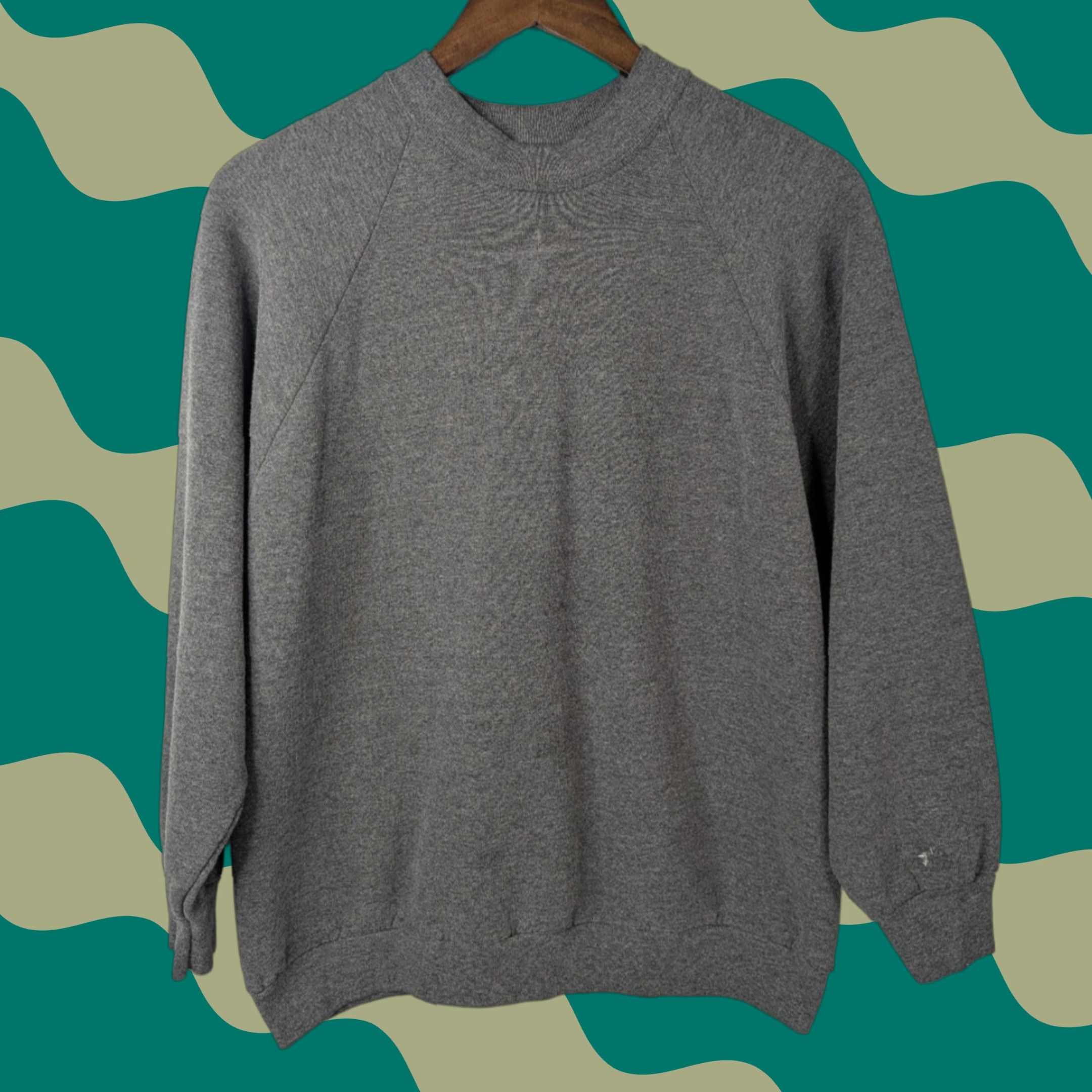 Fruit Of The Loom VINTAGE Fruit of the Loom Sweatshirt Gray Pullover Ladies Size L 90s Activewear Crew Neck Cotton Blend Sweatshirt Womens Size L / US 10 / IT 46 - 1 Thumbnail