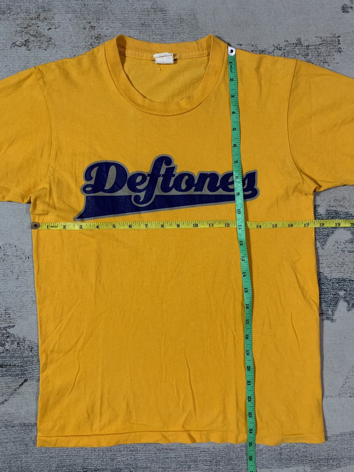 Band Tees Vintage 00s Deftones Logo T shirt Size US S / EU 44-46 / 1 - 6 Thumbnail