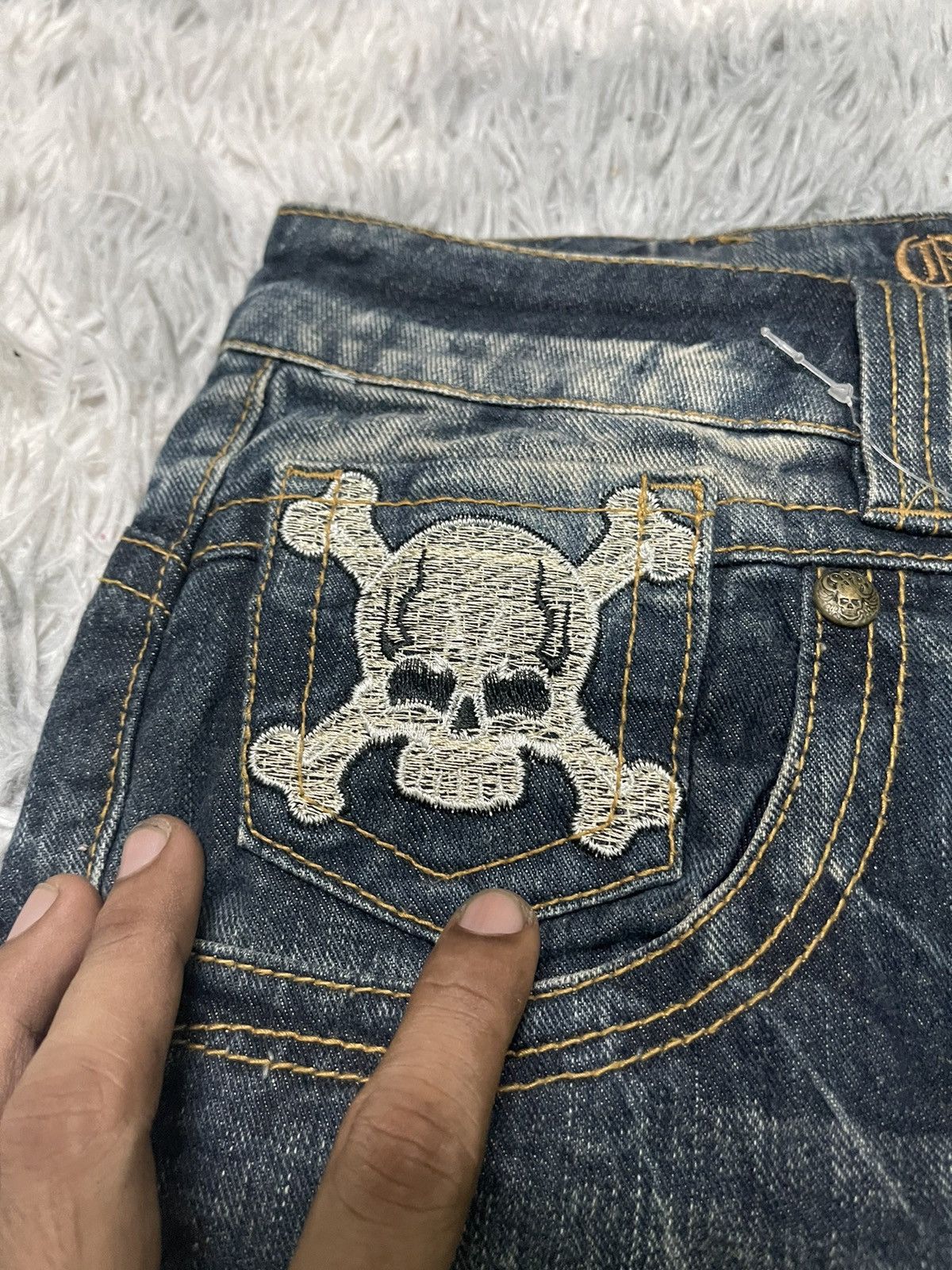 20471120 2000s JAPANESE-BRAND FLARE EMBROIDERED SKULL JEANS Size US 33 - 7 Thumbnail