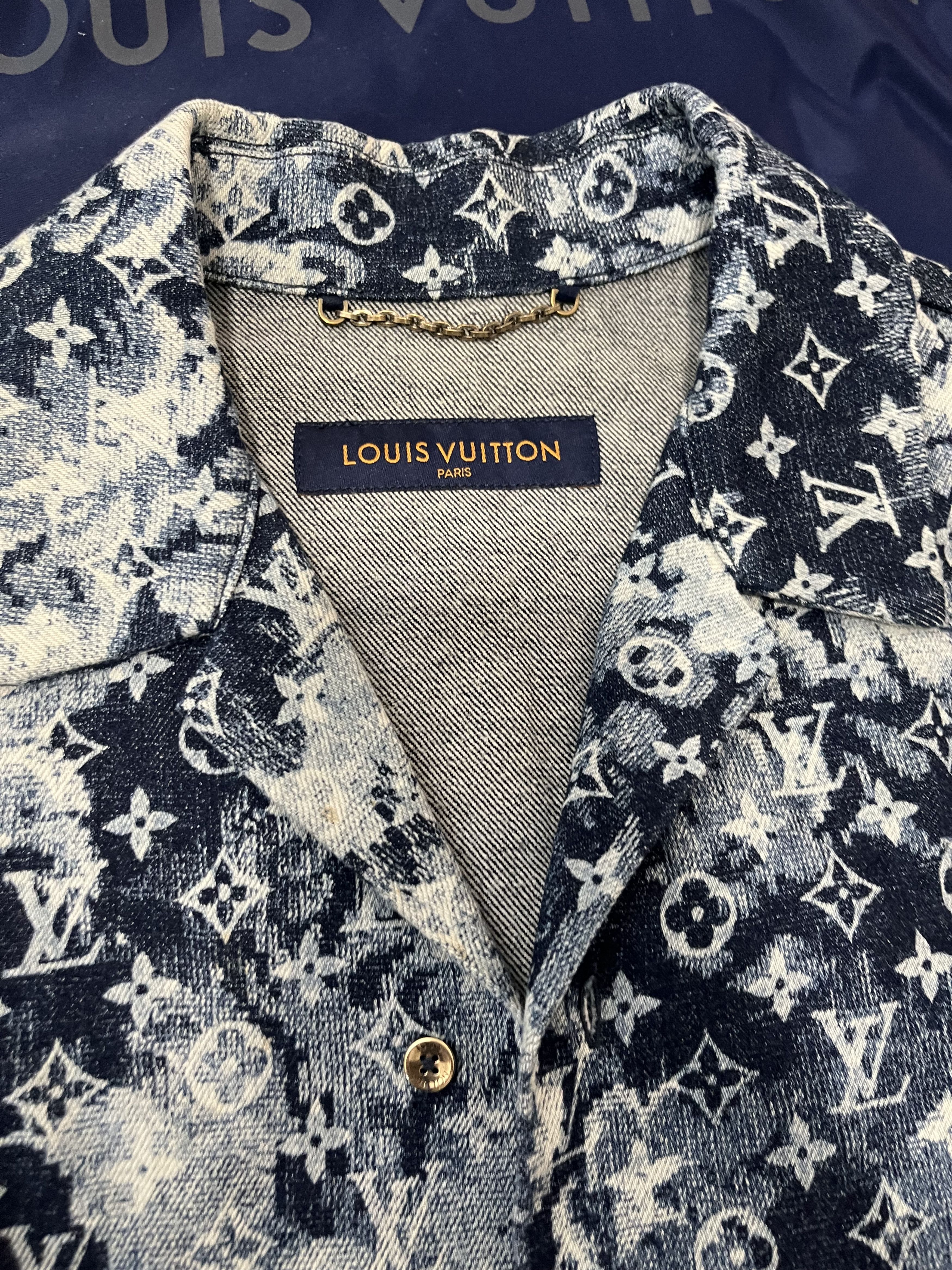 Louis Vuitton Louis Vuitton Tapestry Monogram Denim Shirt Size L Size US L / EU 52-54 / 3 - 4 Thumbnail
