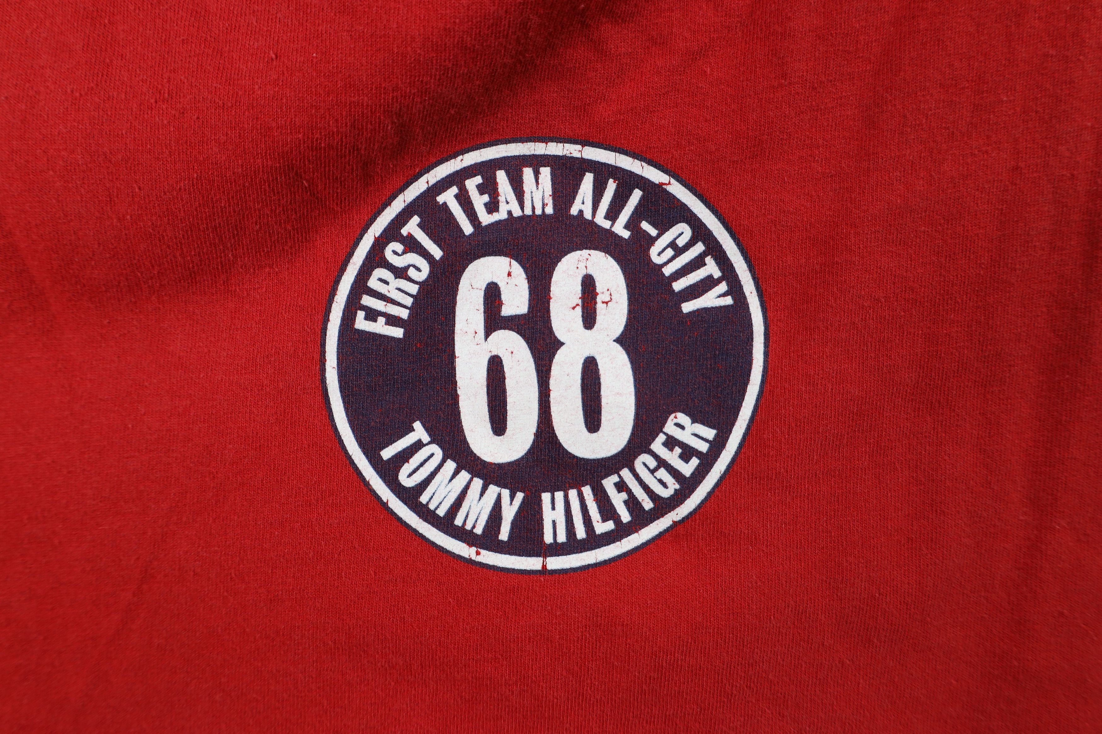 Tommy Hilfiger × Vintage Vintage Y2K 2001 Tommy Hilfiger Spell Tank Top T-Shirt Red Size US XXL / EU 58 / 5 - 7 Thumbnail