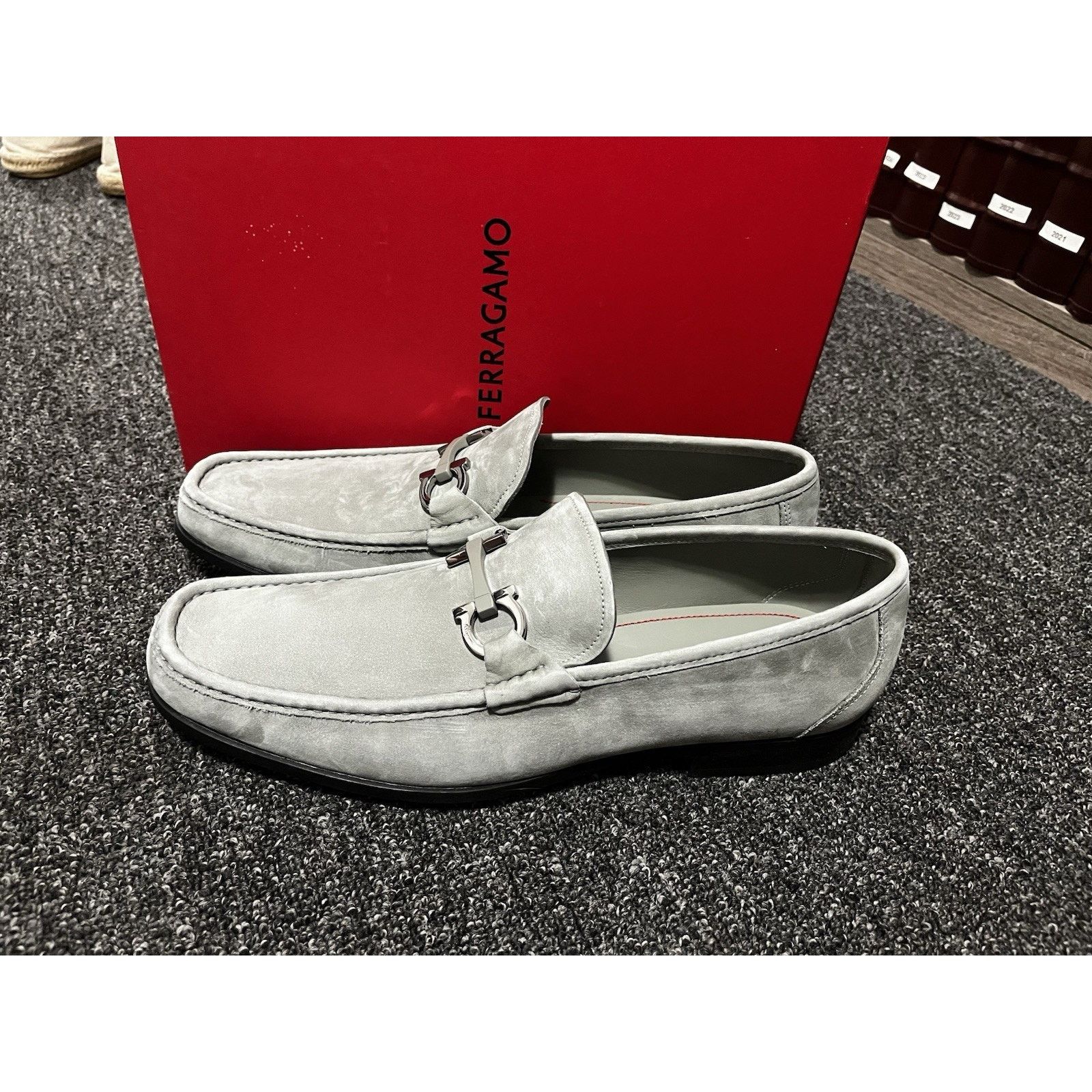 Salvatore Ferragamo Ferragamo Grandioso Ash Grey Suede Loafer Slip Mens Sz 12 E Size US 13 / EU 46 - 3 Thumbnail