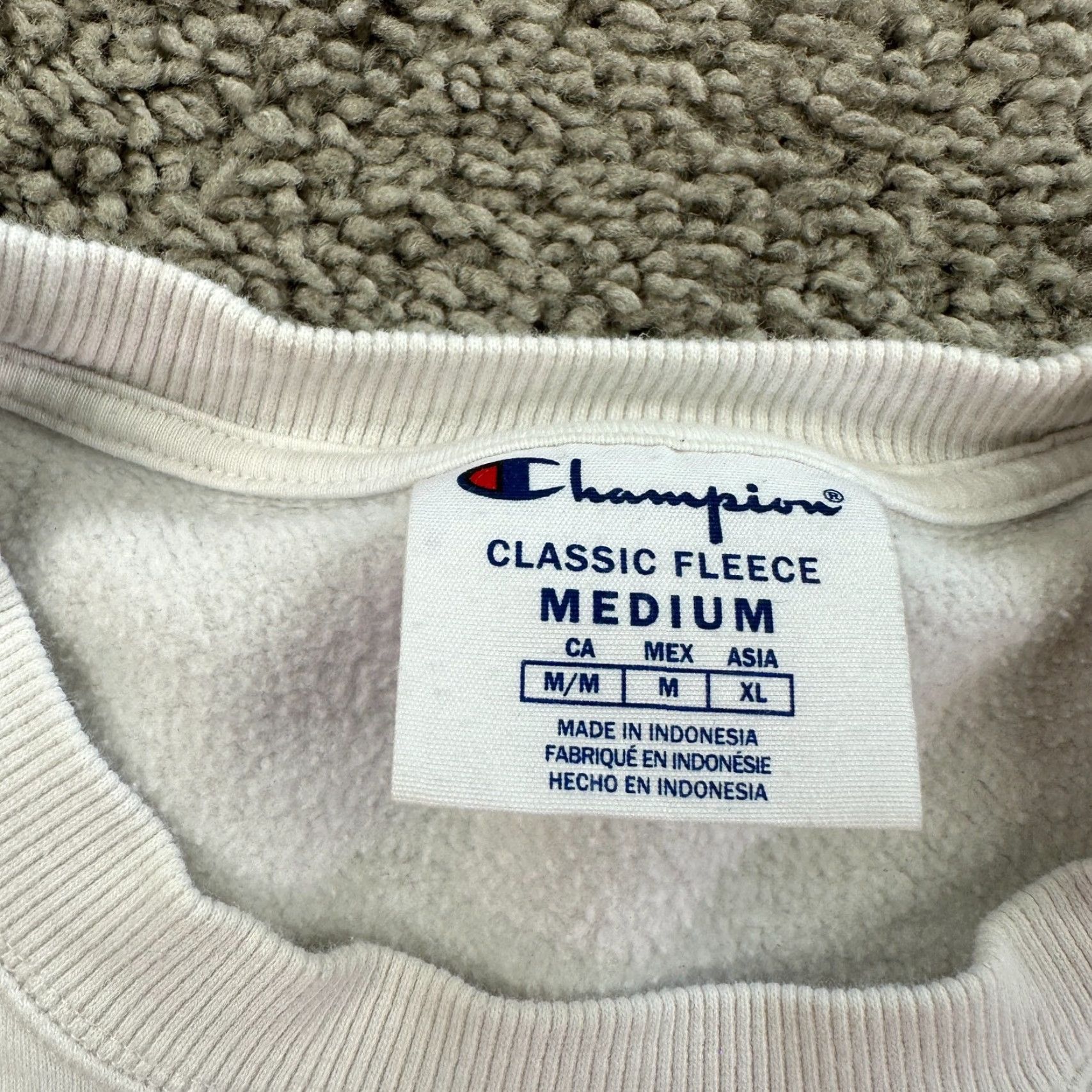 Champion Champion Sweatshirt Mens Medium White Logo Crewneck - Regular Fit, Cotton-Poly Knit, All Seasons, Pullover, Vintage No Size US M / EU 48-50 / 2 - 4 Thumbnail