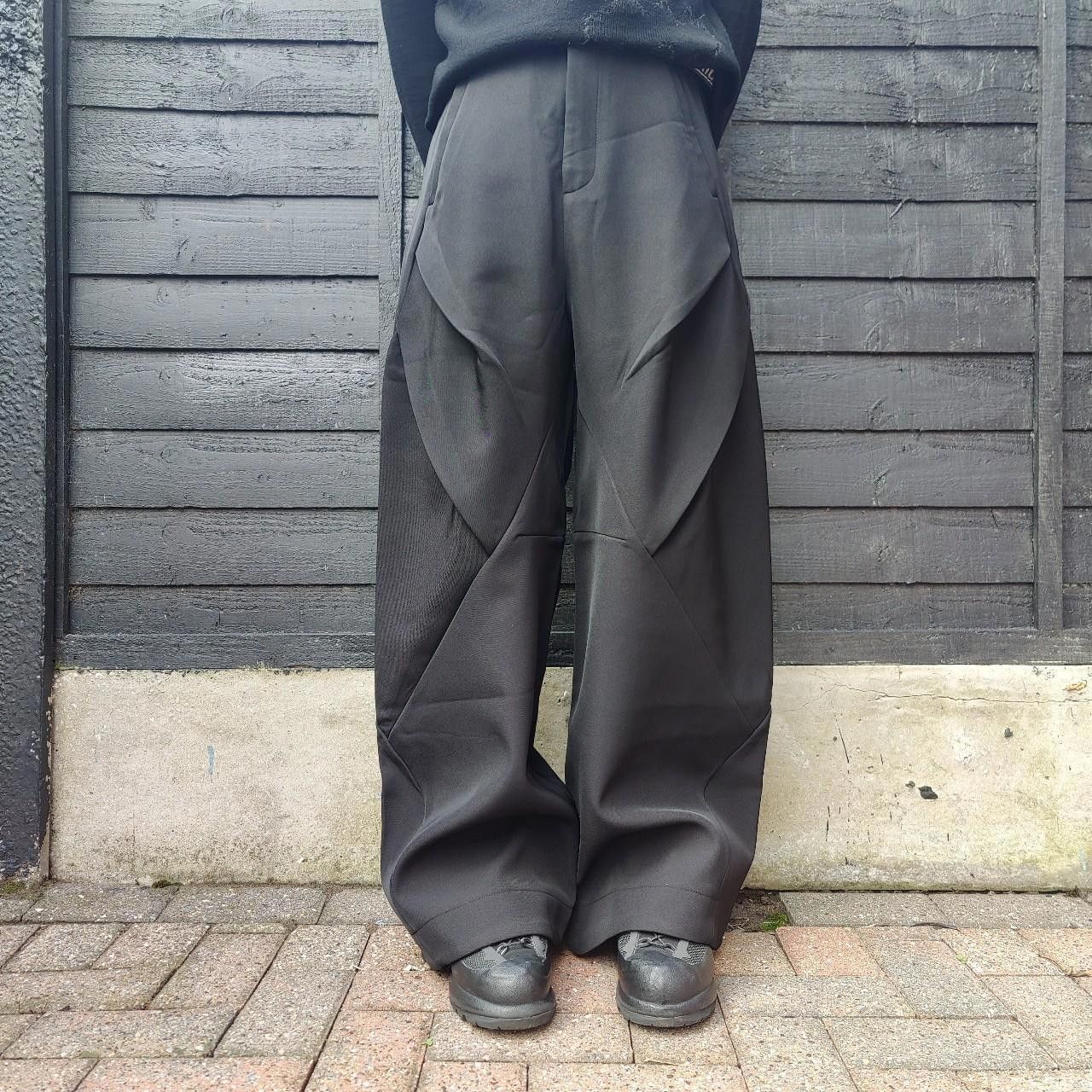 Other Black Wide Leg Pleated Trousers Size US 32 / EU 48 - 1 Thumbnail
