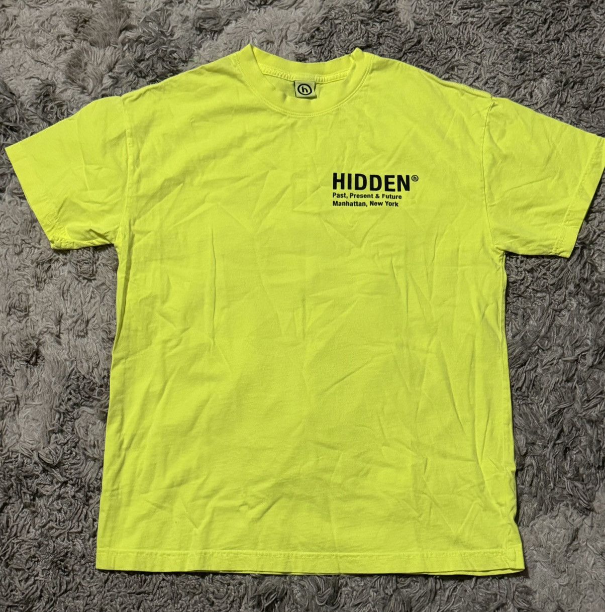 HIDDEN HIDDEN NY NEON SCRIBBLE LOGO TEE IN MEDIUM Size US M / EU 48-50 / 2 - 2 Thumbnail