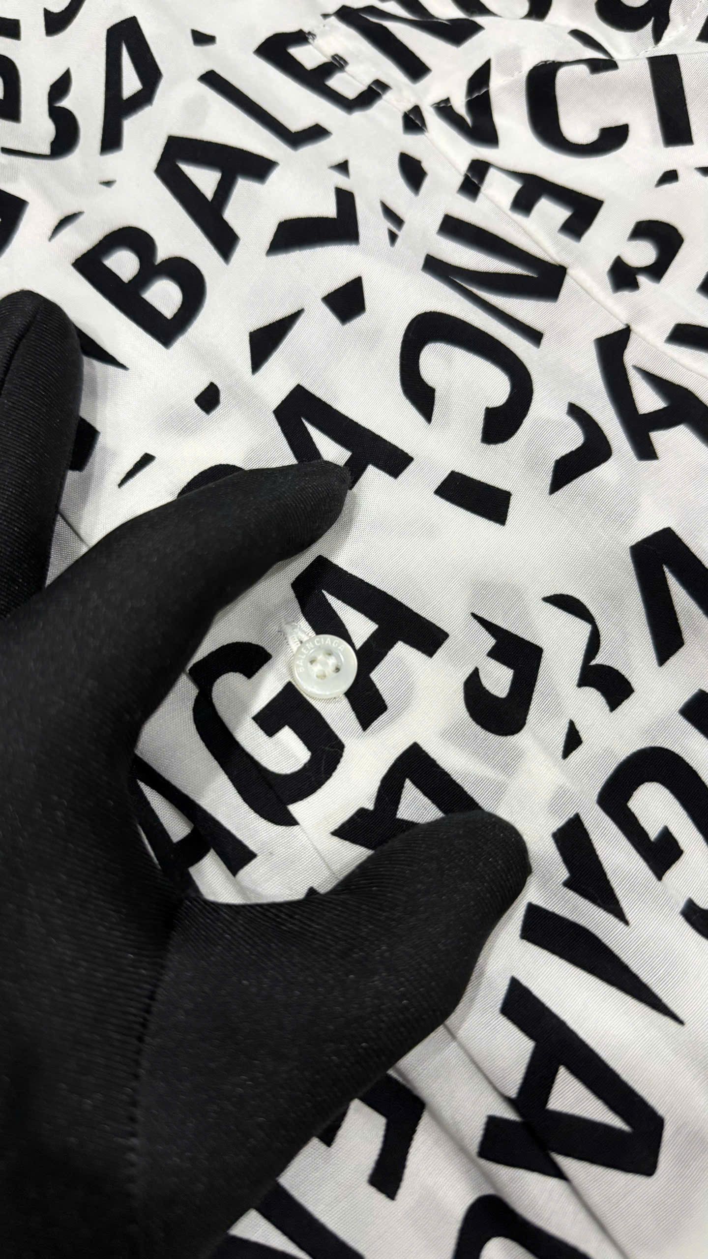 Balenciaga BALENCIAGA SHIRT Size US M / EU 48-50 / 2 - 10 Thumbnail