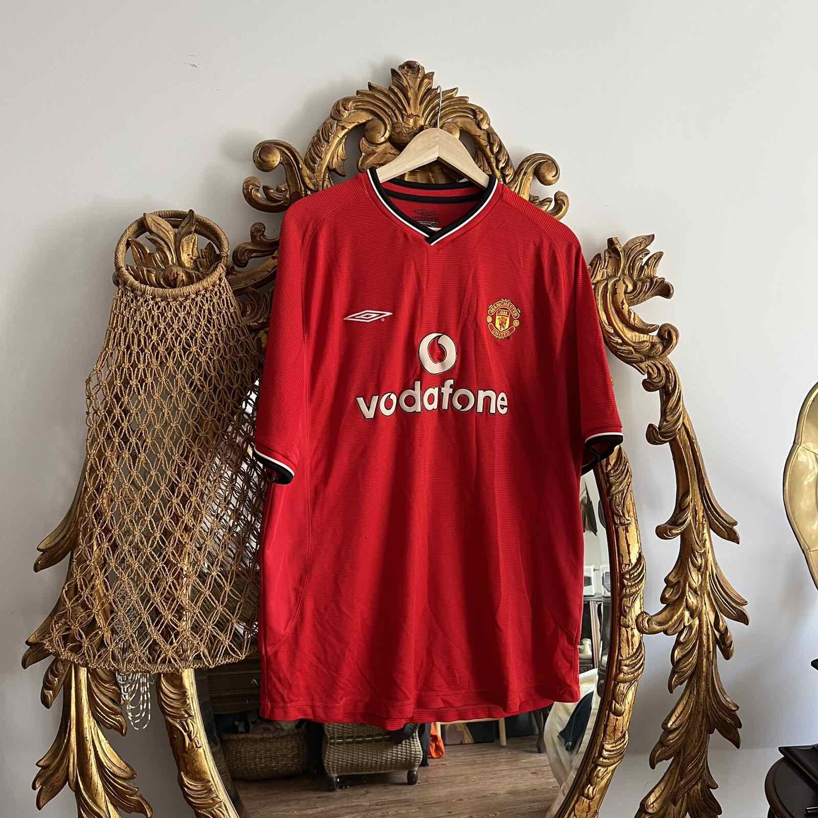 Umbro × Vintage Vtg Umbro Manchester United Soccer Jersey 2000-2001 Sz XL Size US XL / EU 56 / 4 - 1 Thumbnail