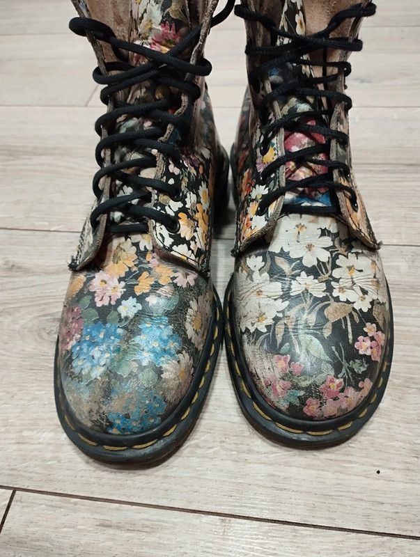 Dr. Martens Dr. Martens Sienna Miller vintage rare Made in England UK6 Size US 8.5 / IT 38.5 - 6 Thumbnail