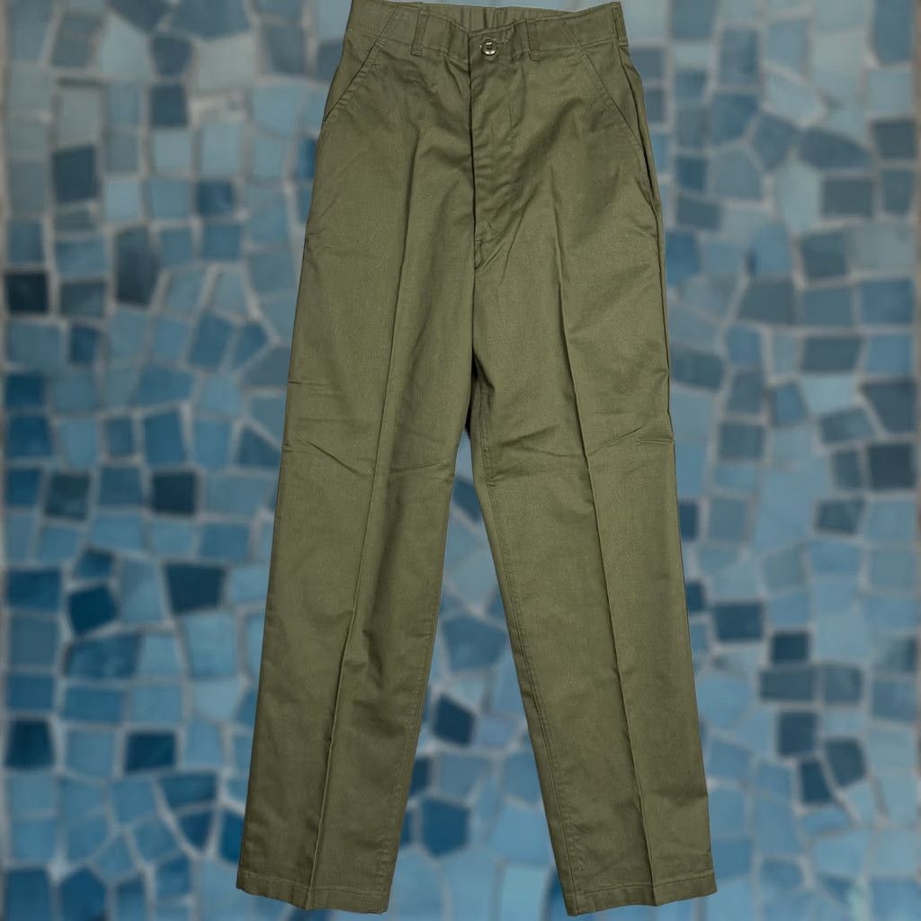 Vintage VINTAGE Unbranded Mens Trousers Utility Durable Press OG-507 26x31 Green Cotton Blend Fabric Canvas 80s Army USA Chino Straight Pants Mens Size US 26 / EU 42 - 1 Thumbnail