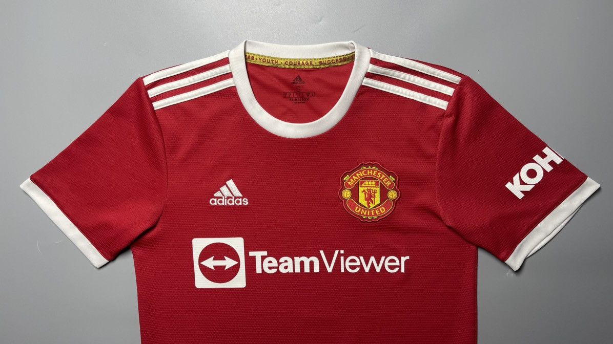 Vintage MAN UNITED ADIDAS 2021/2022 FOOTBALL HOME JERSEY #7 RONALDO Size US S / EU 44-46 / 1 - 3 Thumbnail