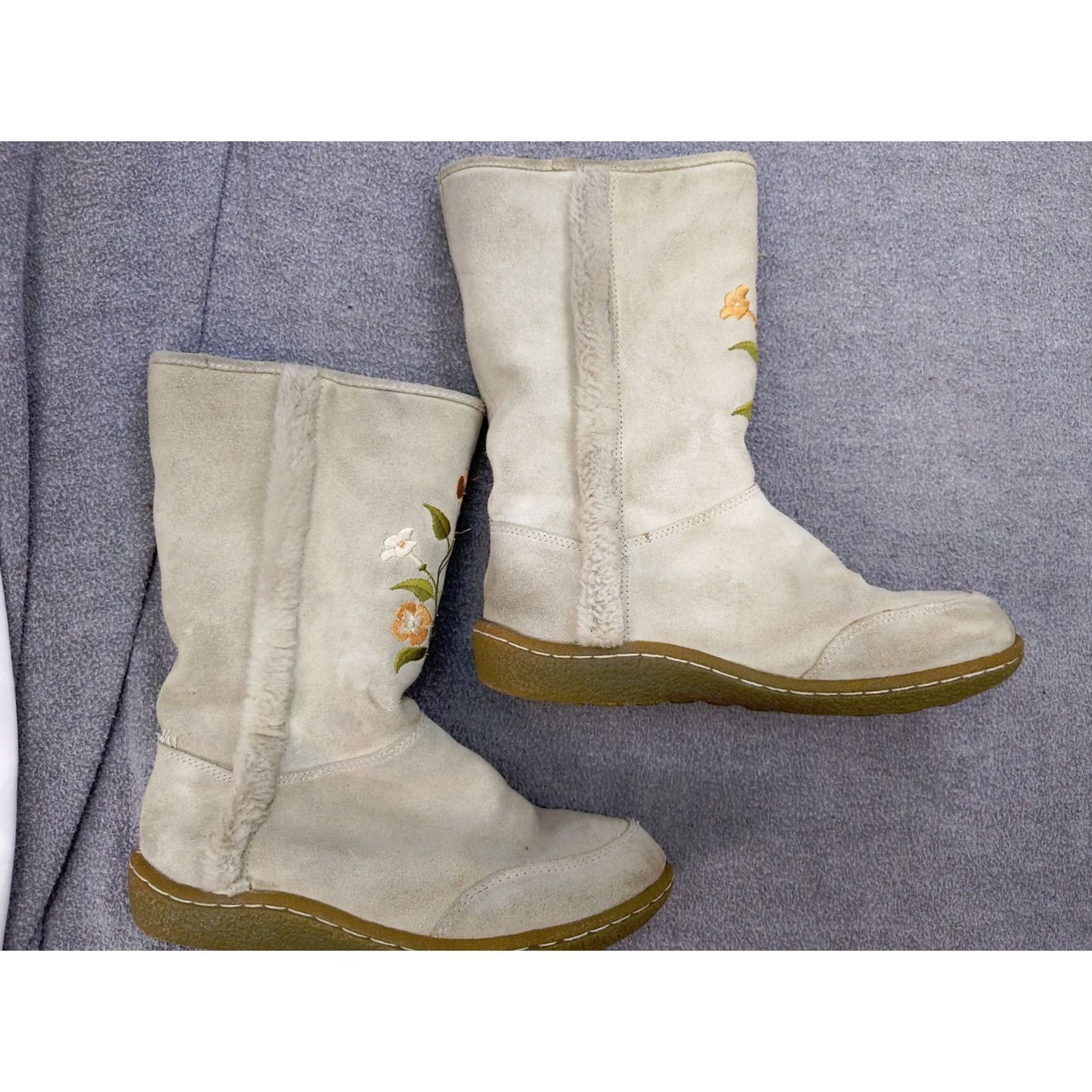 Vintage Report Mid-Calf Suede Boots Womens 7.5 Beige Embroidered Floral Winter Boots Size US 8 / IT 38 - 3 Thumbnail