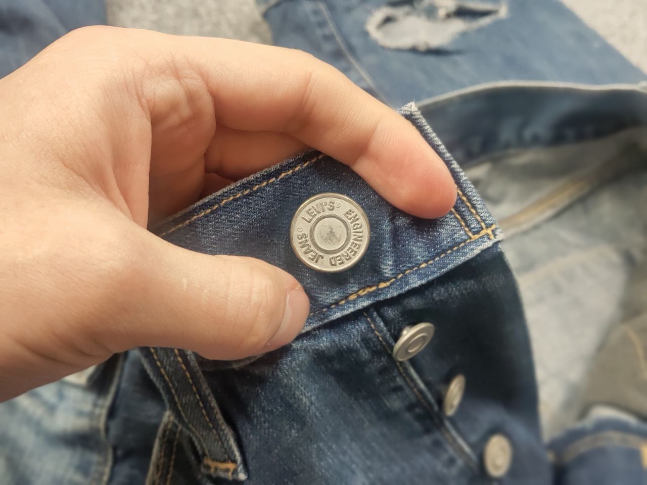Levi's Rare Vintage 90s Levis Engineered Denim Jeans Twisted Faded Size US 32 / EU 48 - 13 Thumbnail