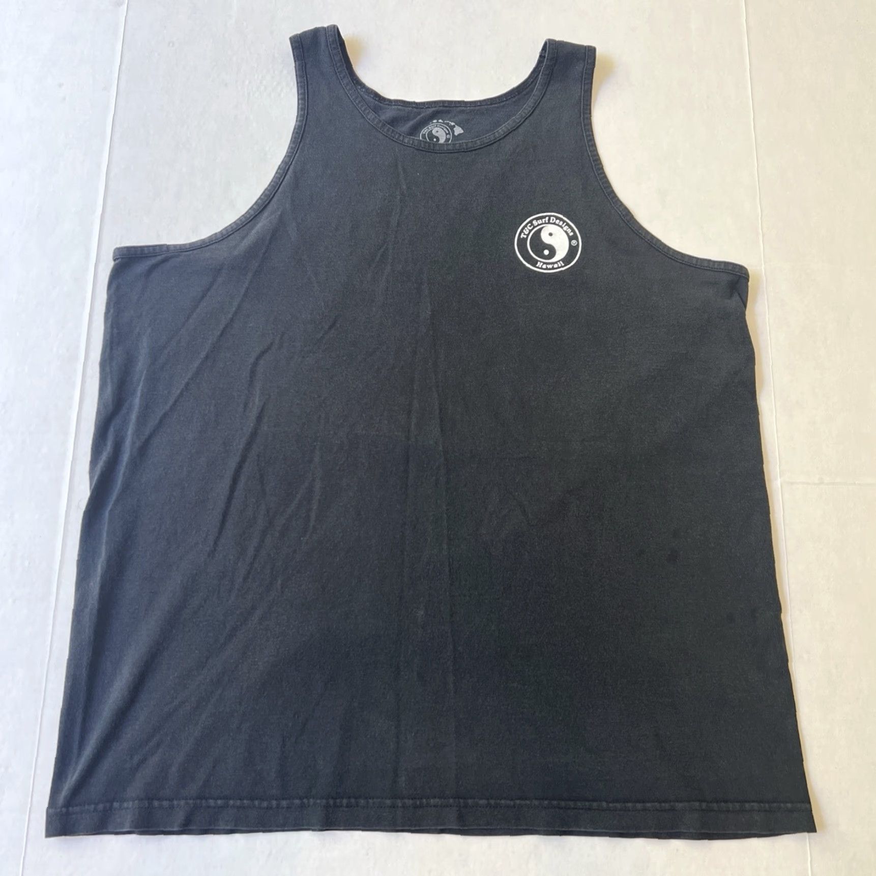 ALOHAS VINTAGE T&C Surf Designs Hawaii Tank Top Shirt XL Men Black Graphic Print Surfer Logo Double-Sided 2020s Crew Neck Sleeveless T-Shirt Shirt Size US XL / EU 56 / 4 - 2 Thumbnail