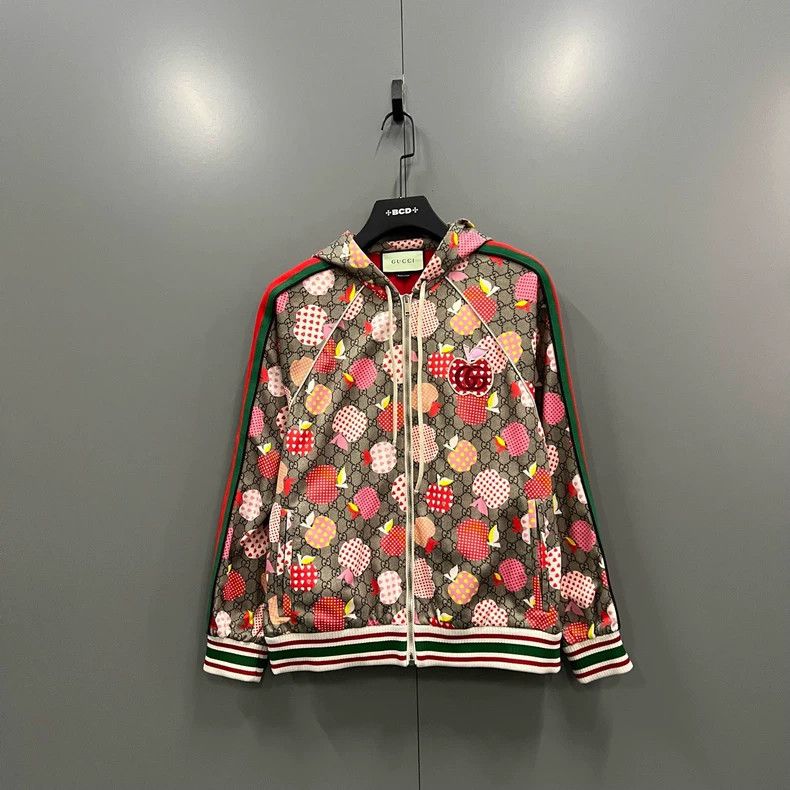 Gucci Gucci Special Edition Heart Hoodie Size US S / EU 44-46 / 1 - 1 Thumbnail