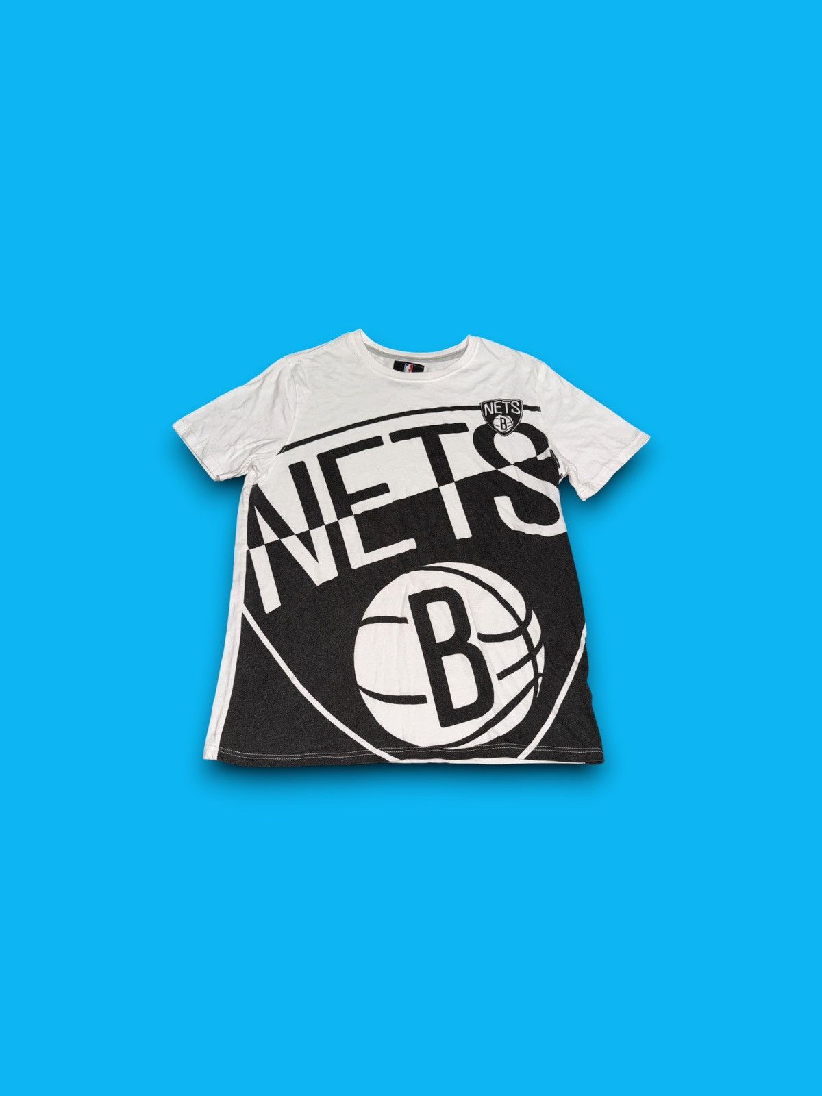 NBA Brooklyn Nets NBA big logo t-shirt white & black mens medium Size US M / EU 48-50 / 2 - 1 Thumbnail