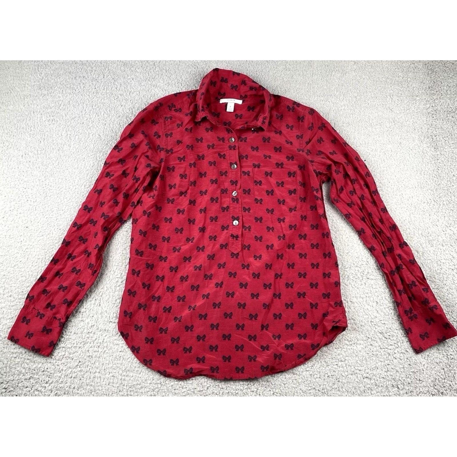 J.Crew VINTAGE J. Crew Women’s Small Red Long Sleeve Button Shirt Lightweight Bow Tie Pattern Size S / US 4 / IT 40 - 2 Thumbnail