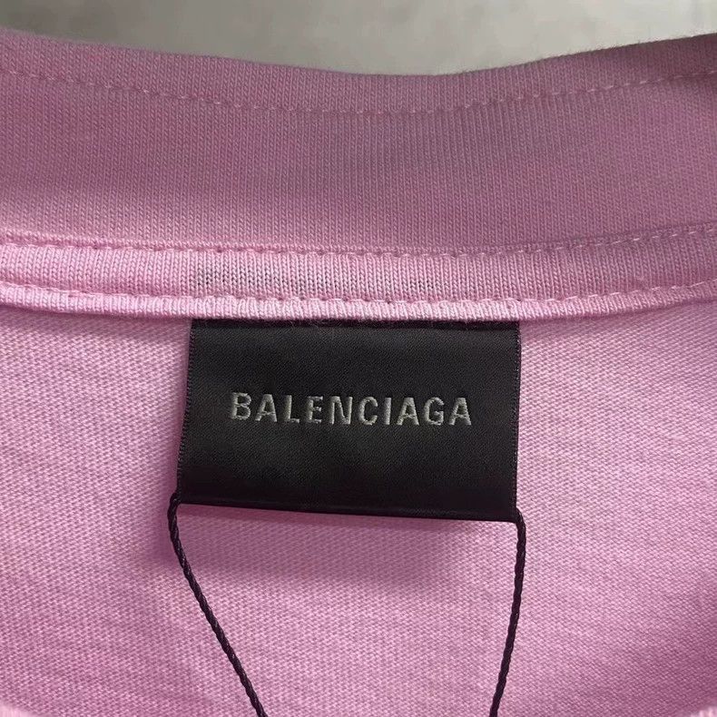 Balenciaga pink heart logo short sleeve t Size US S / EU 44-46 / 1 - 3 Thumbnail