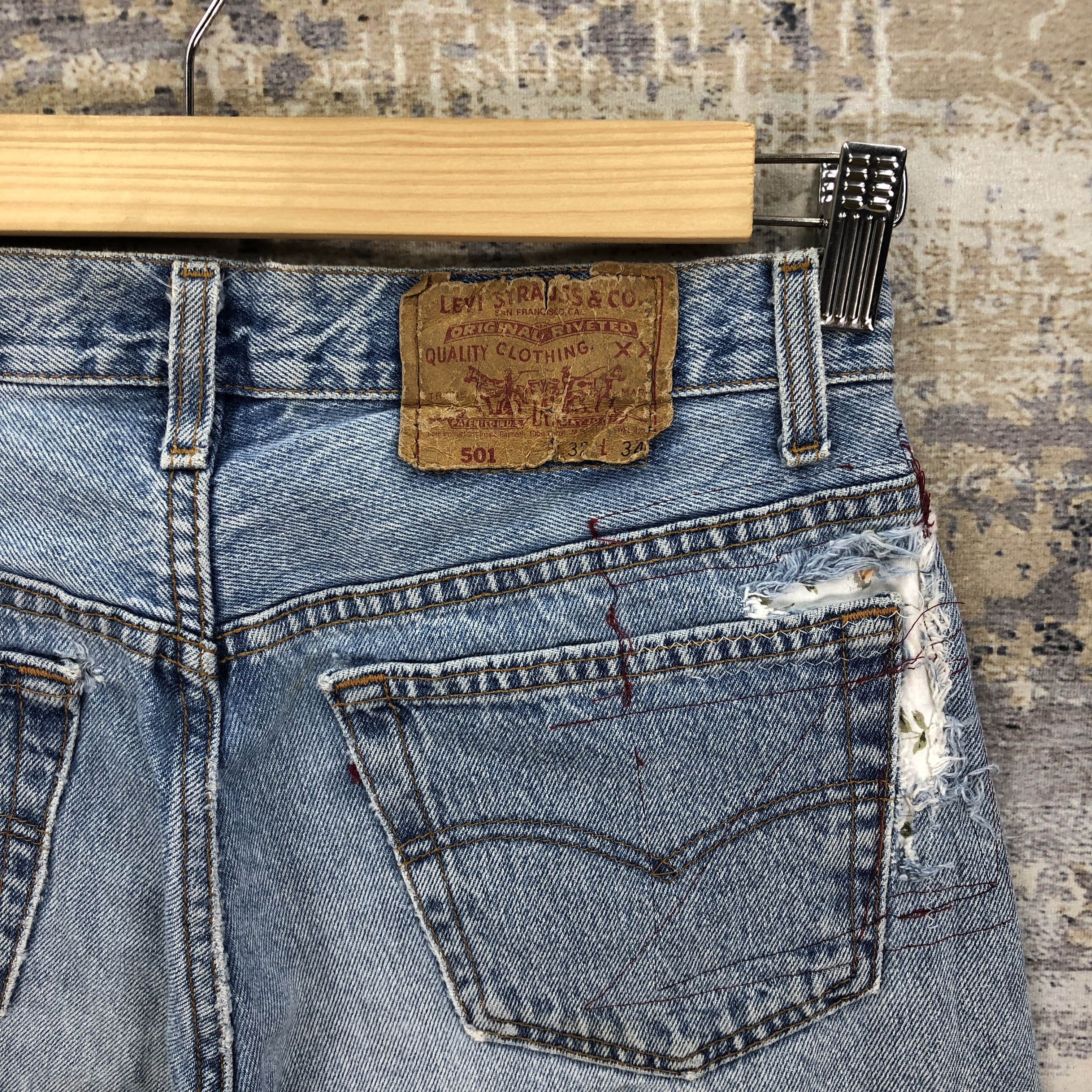 Jean Vintage 90s Distressed Levis 501 Jeans Levi's Faded Denim Size 28" / US 6 / IT 42 - 5 Thumbnail