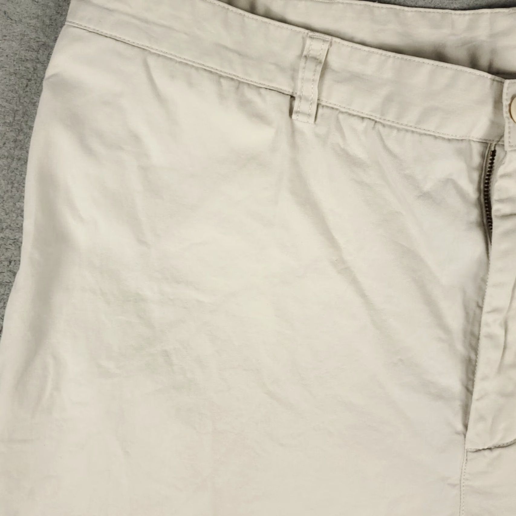 Vineyard Vines VINTAGE Vineyard Vines Shorts Men Size 40 Beige Cotton Chino Casual Flat Front Pockets Size US 40 / EU 56 - 2 Thumbnail