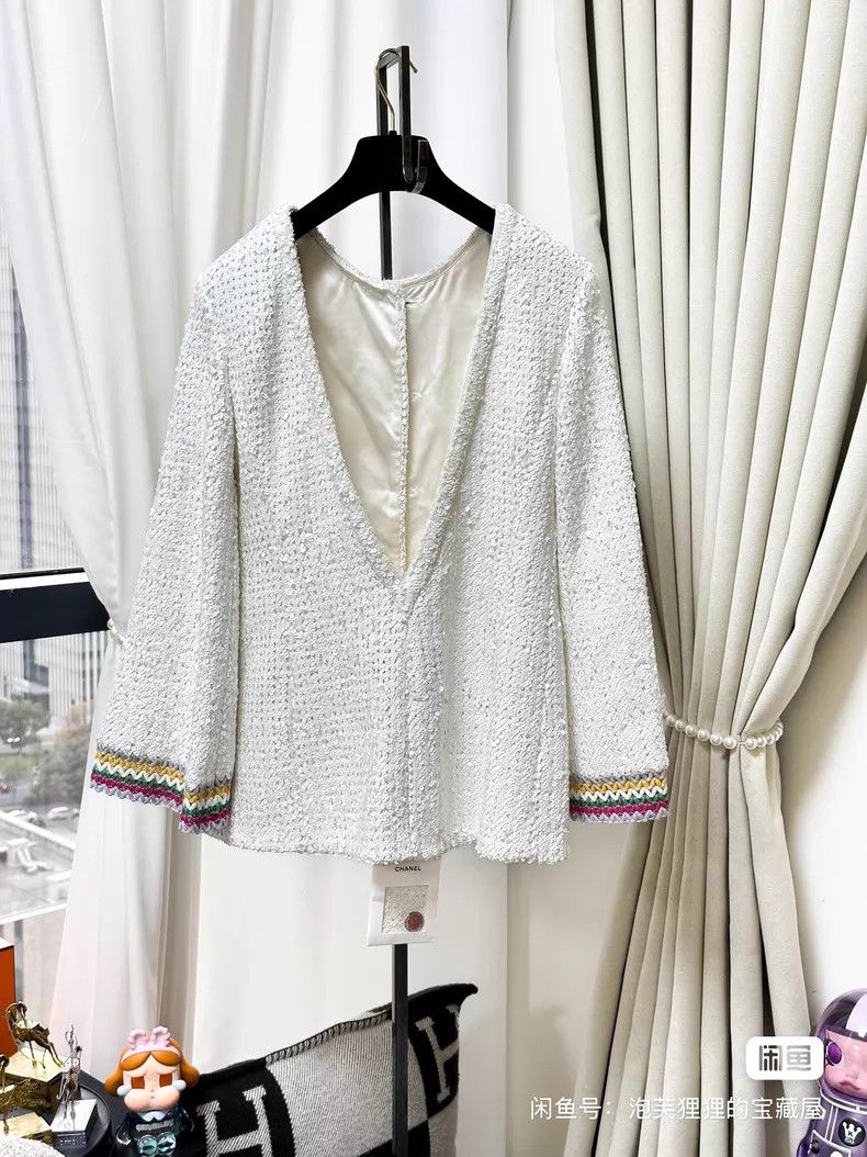 Chanel Chanel Colorful rolled edge sequin stud beads long-sleeved Size XS / US 0-2 / IT 36-38 - 3 Thumbnail