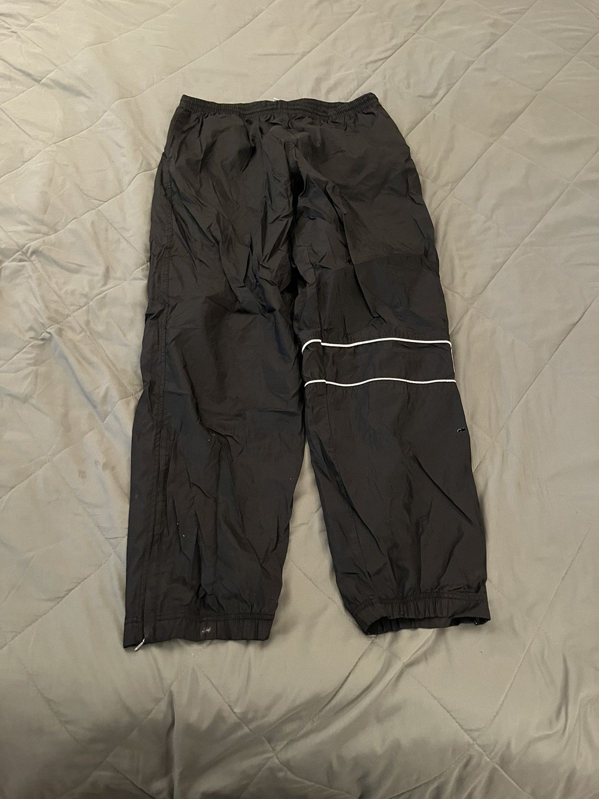 Nike × Vintage Vintage Nike embroidered sweatpants Size US 34 / EU 50 - 1 Thumbnail